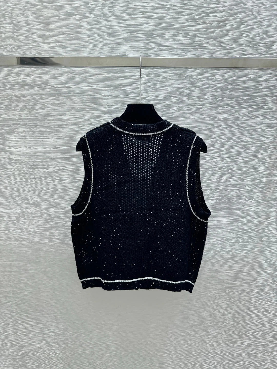 Chanel 2026 V-Neck Knitted Vest Cardigan Cotton 516750