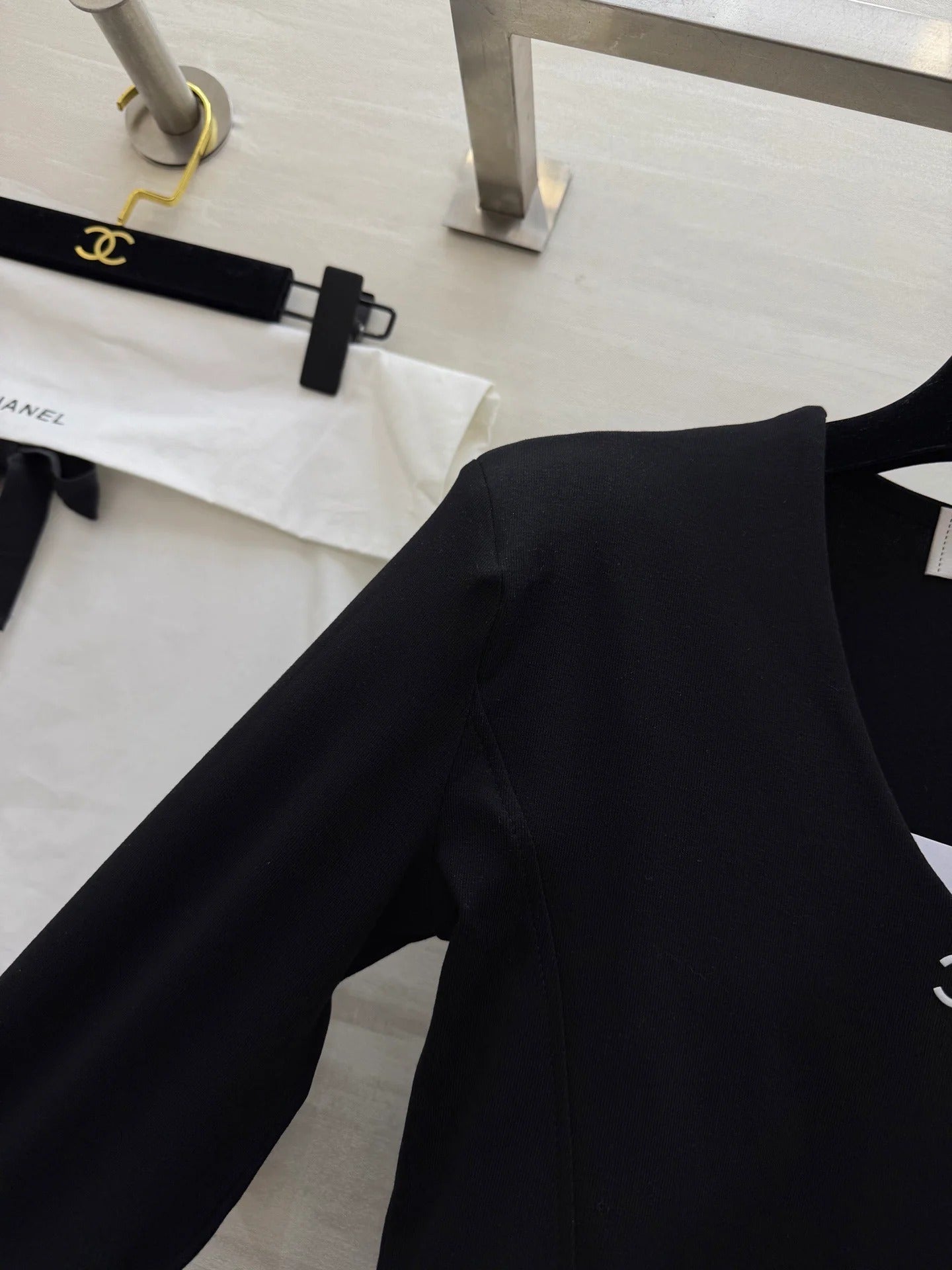 Chanel 2026 V-Neck Long-Sleeve Top Black and Off-white Cotton