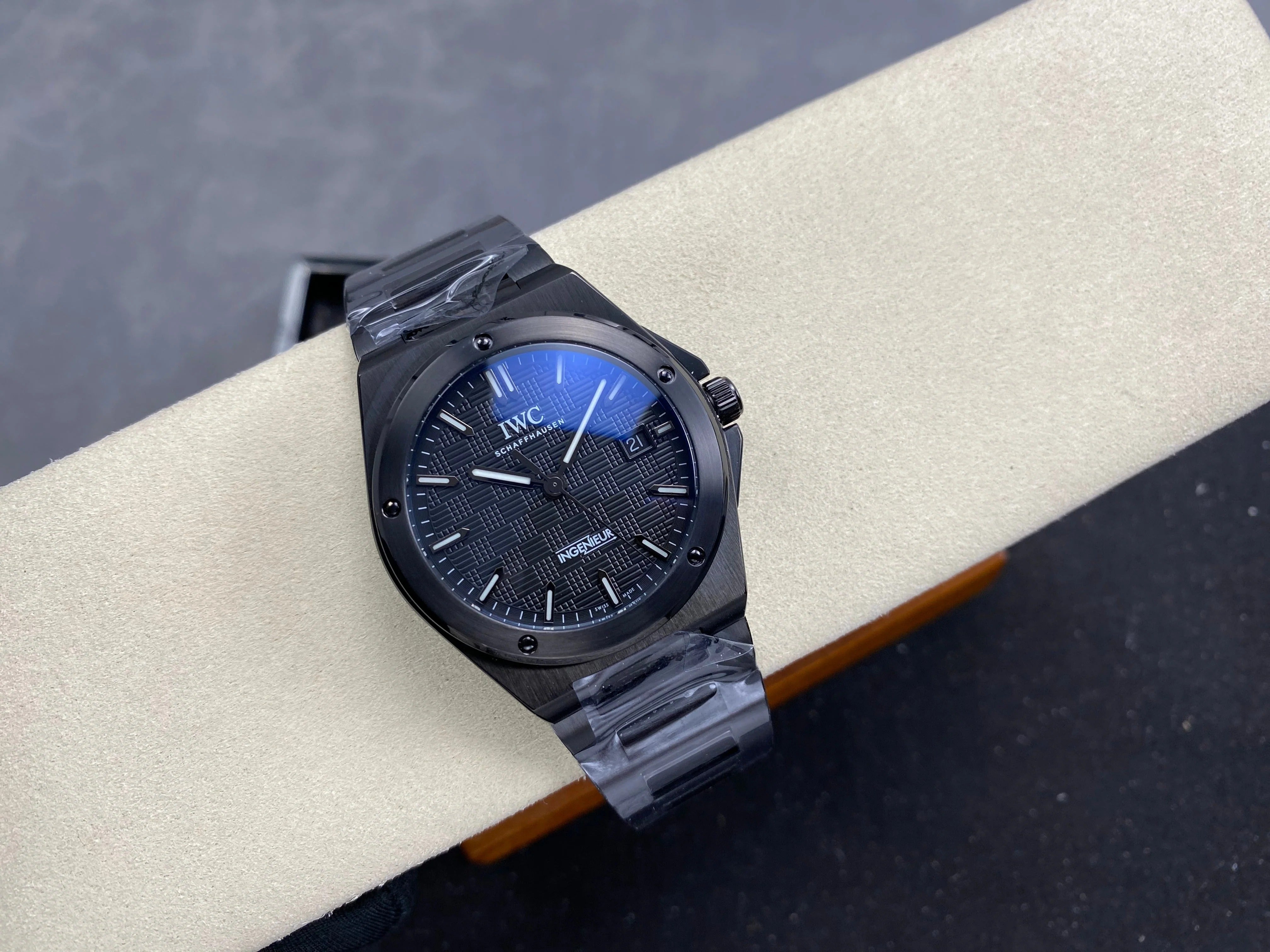 IWC Ingenieur 40 Black Dial Black Case