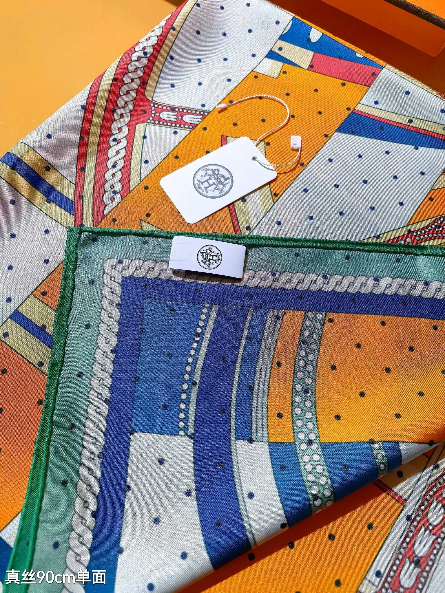 HM 26ss Amazon Scarf 90 White Orange Blue Colorful Twill Silk 130271