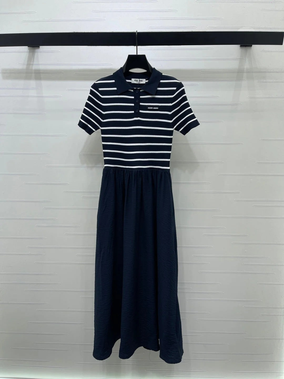 Miumiu 2026 Collared Knit short-sleeved Dress Polyester Viscose 380682
