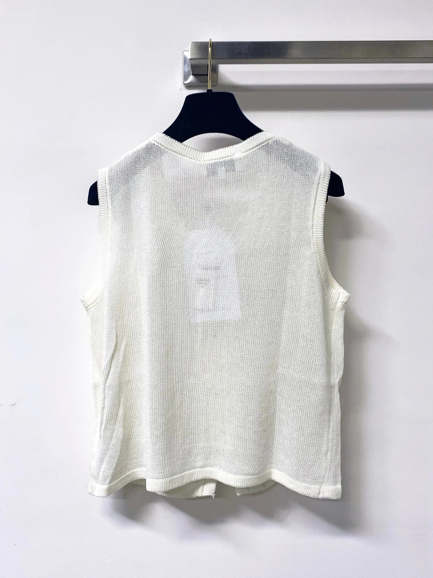 Chanel 2026 White Sleeveless Knit Vest Gold Embroidery Wool 416251