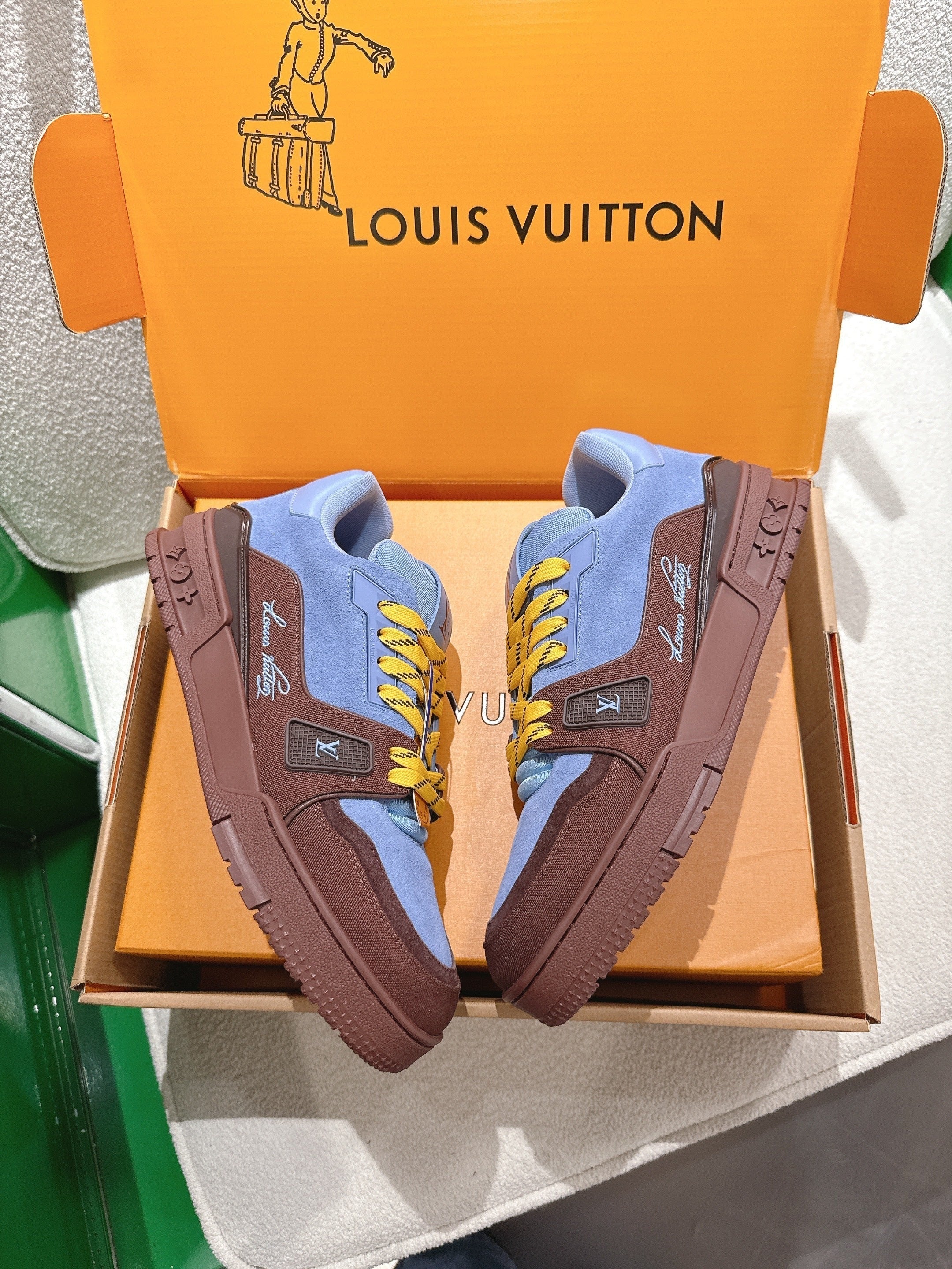 LV 26ss Trainer Sneakers Blue Brown Suede Canvas 632149