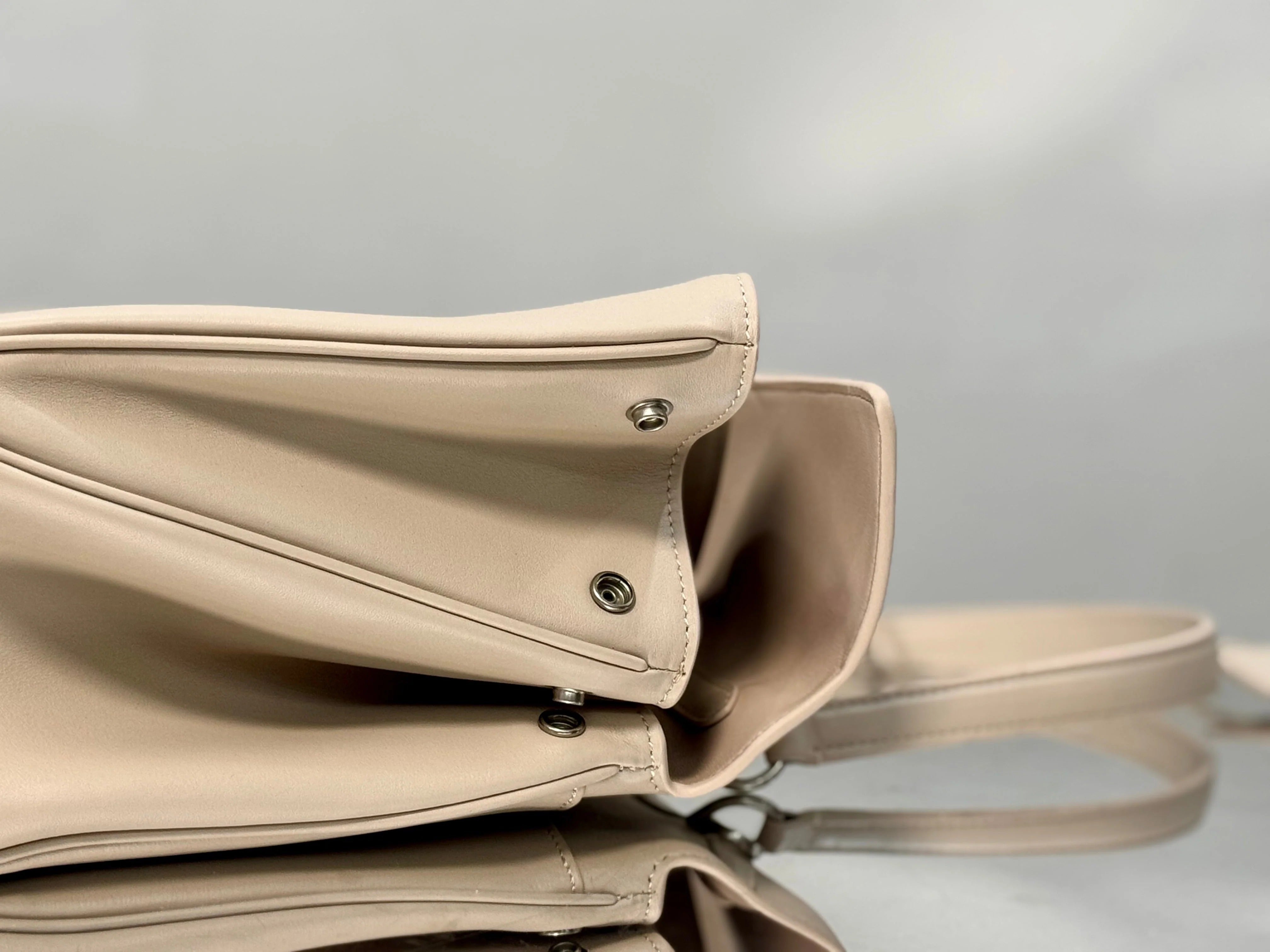 Balenciaga Medium Bag 35 Beige Calfskin Sliver Hardware