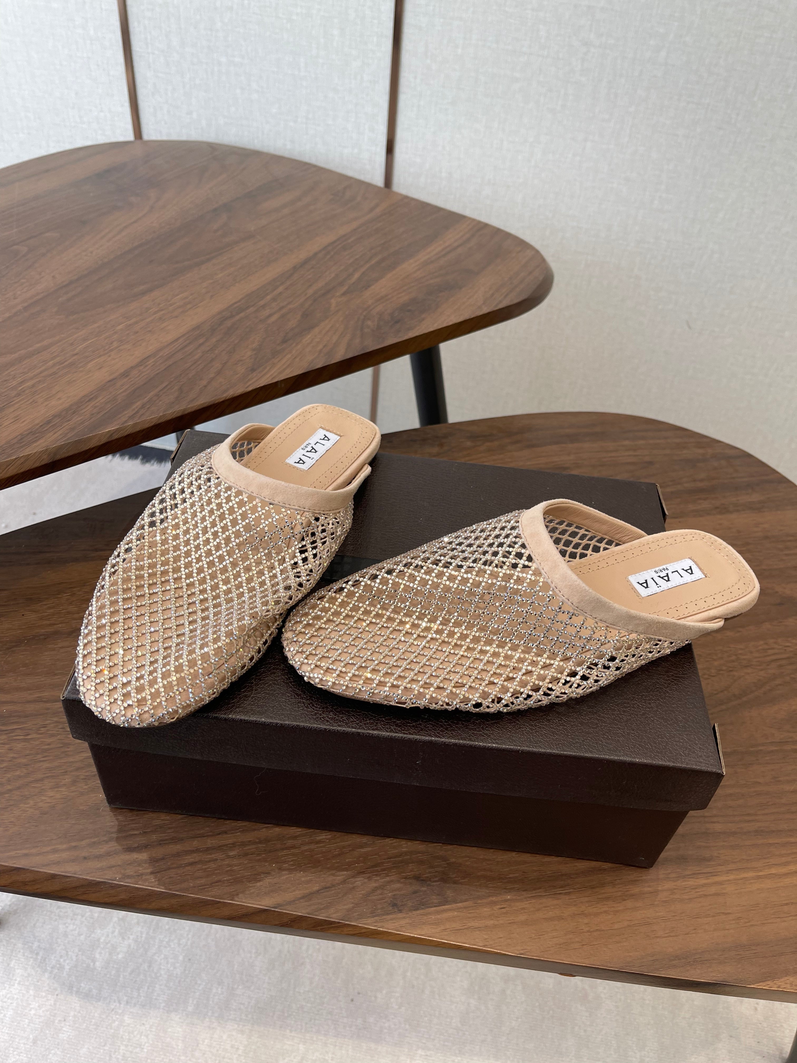 Alaia 26 Half-Slippers Beige Mesh Rhinestones 624901