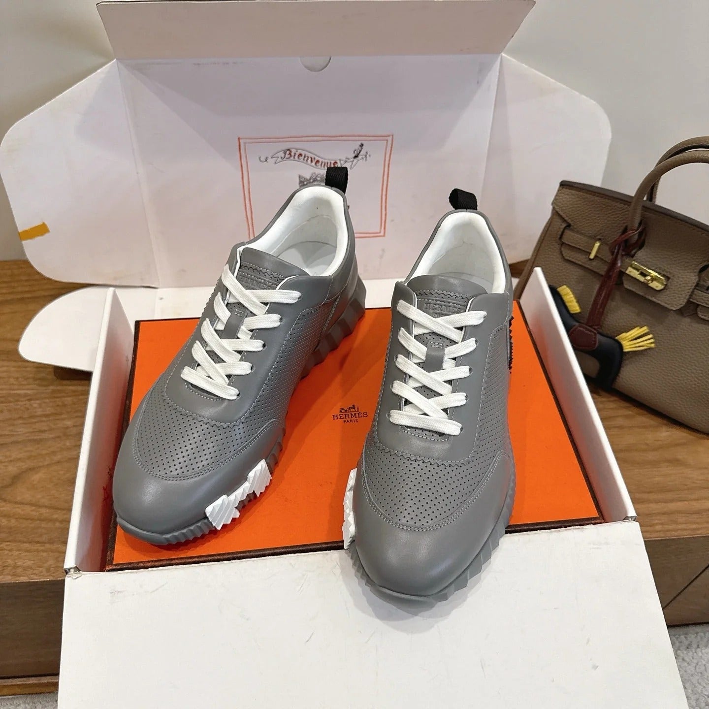 HM 26ss Sneakers Gray Leather 638579