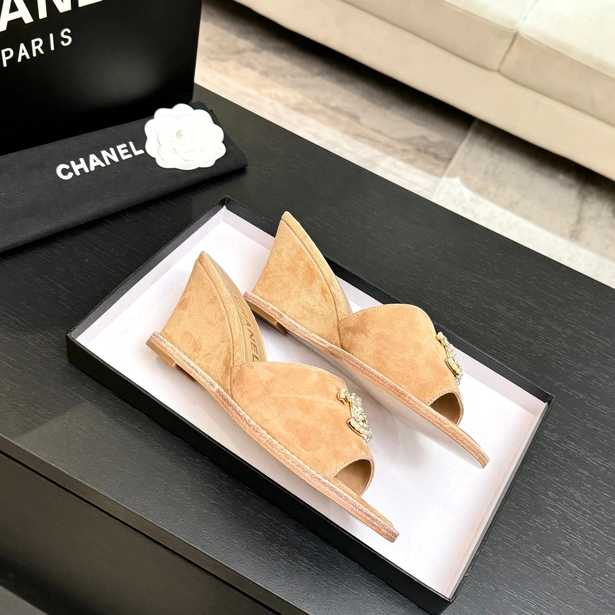 CC 2026 Wedge Sandals 65 Beige Suede 667767
