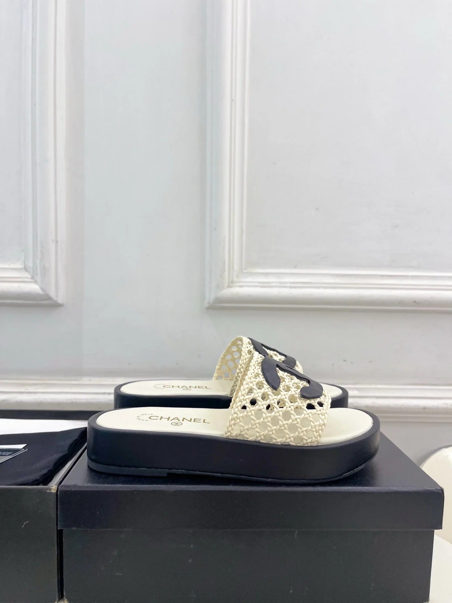 Chanel 2026 Platform Slippers Sheepskin 831543