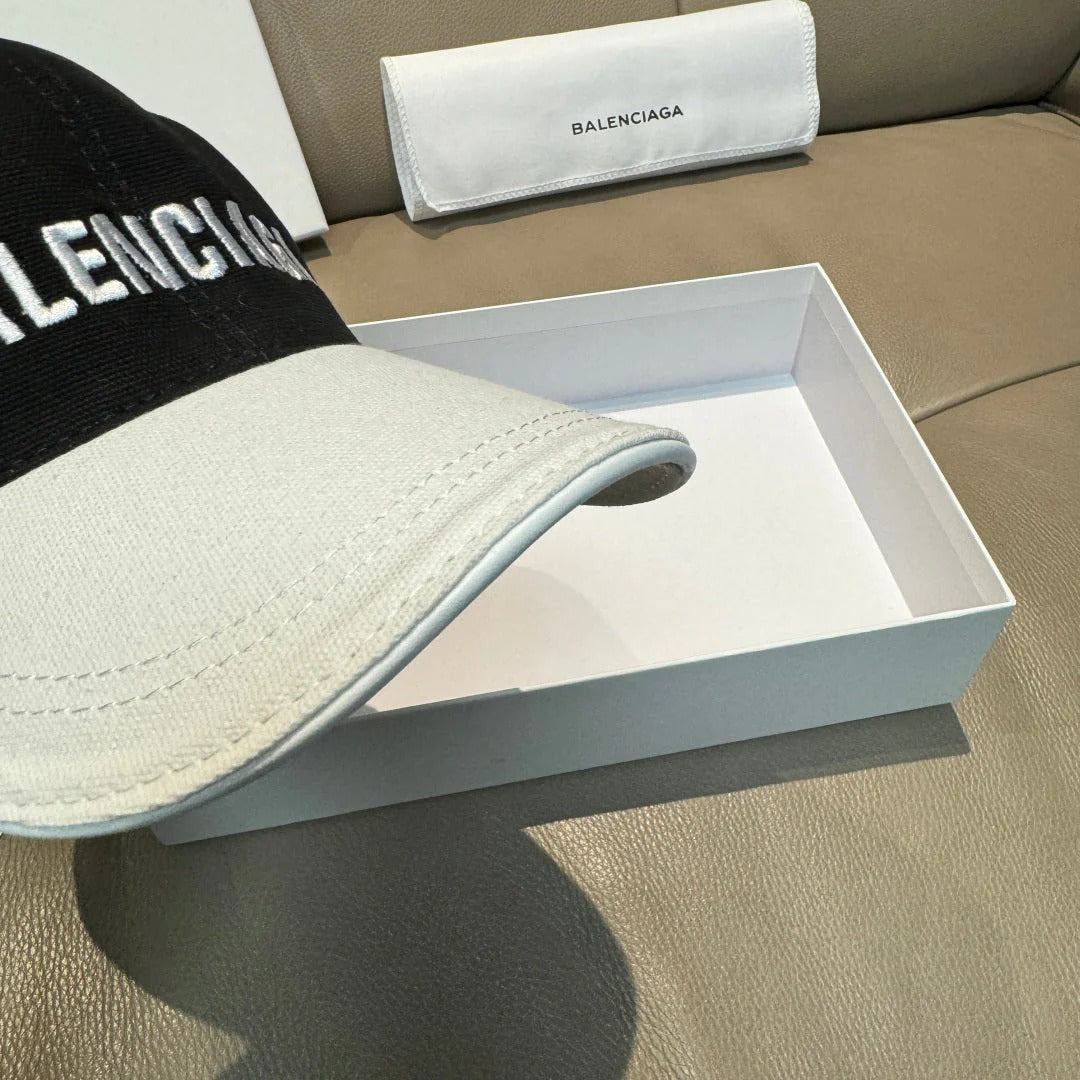 Balenciaga Baseball Cap Black White Cotton 323703