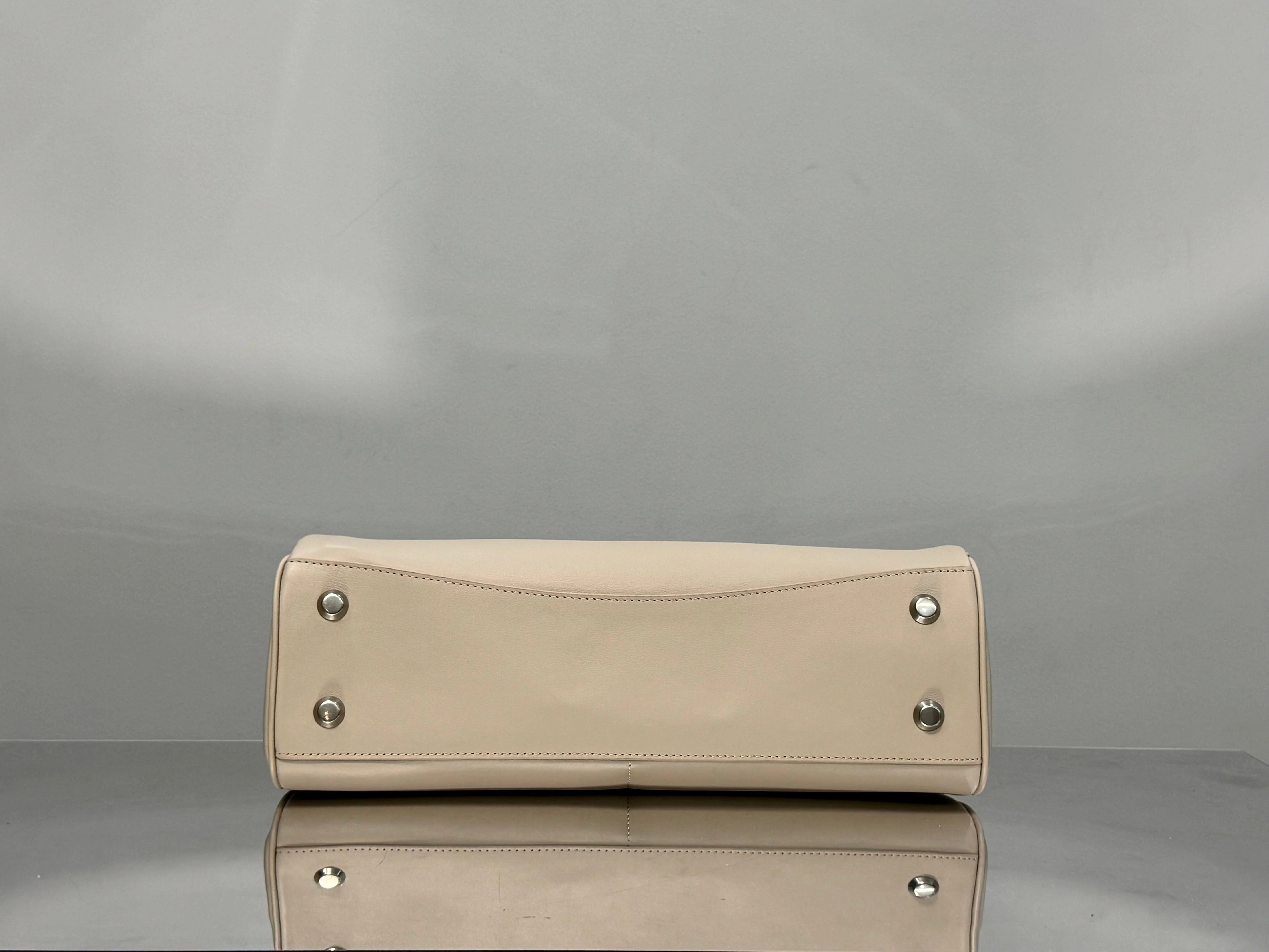 Balenciaga Medium Bag 35 Beige Calfskin Sliver Hardware
