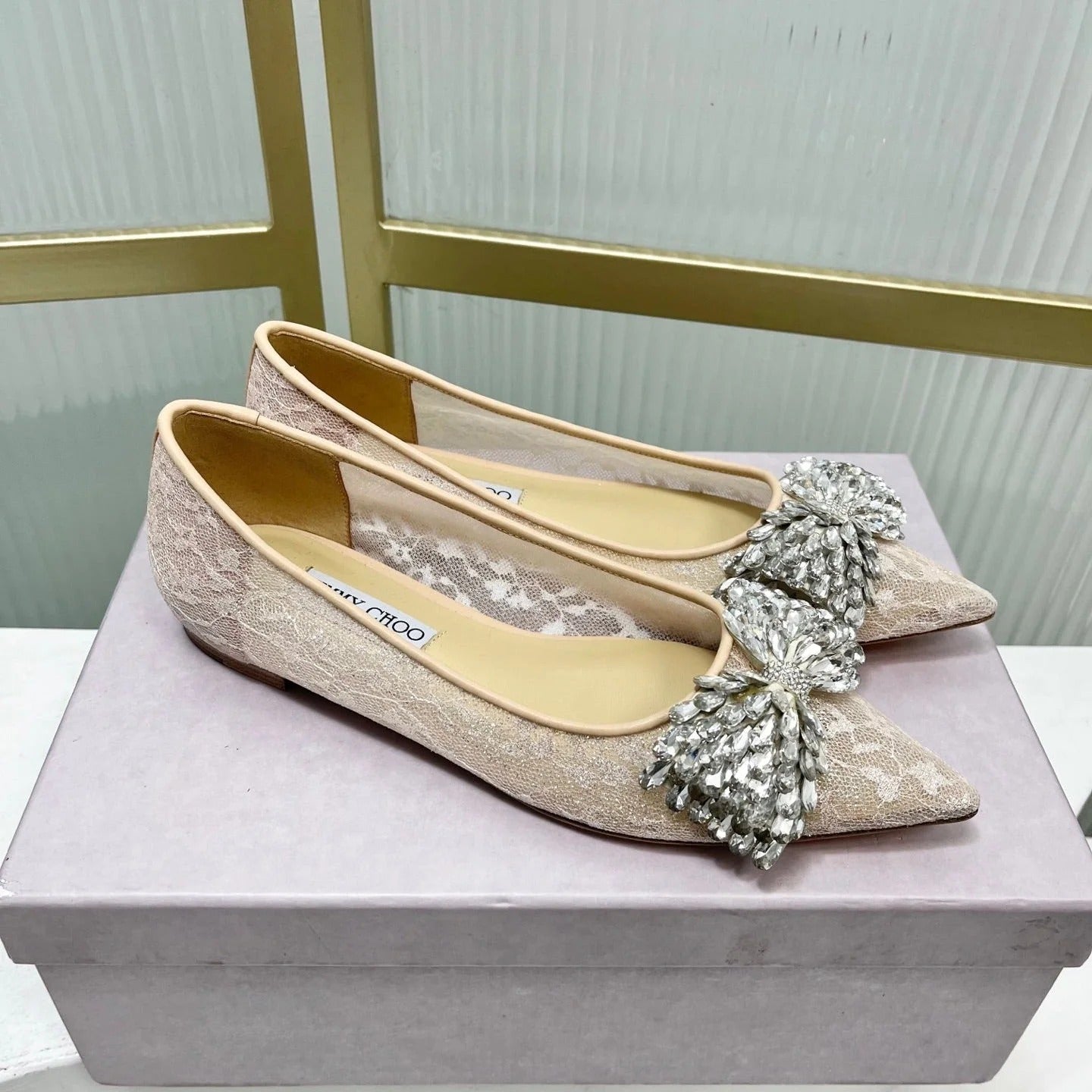 Jimmy 26s Ballet Flats Beige White Imported Lace Sheepskin 605986
