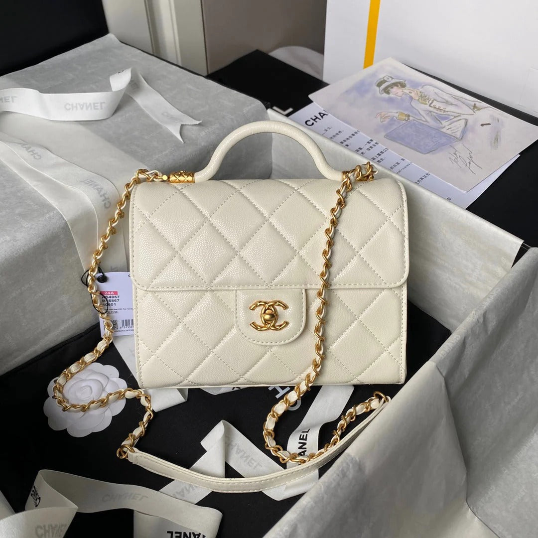 CC  25S FLAP BAG 21 CM IN CREAM WHITE GRAINED LAMBSKIN WITH TOP HANDLE