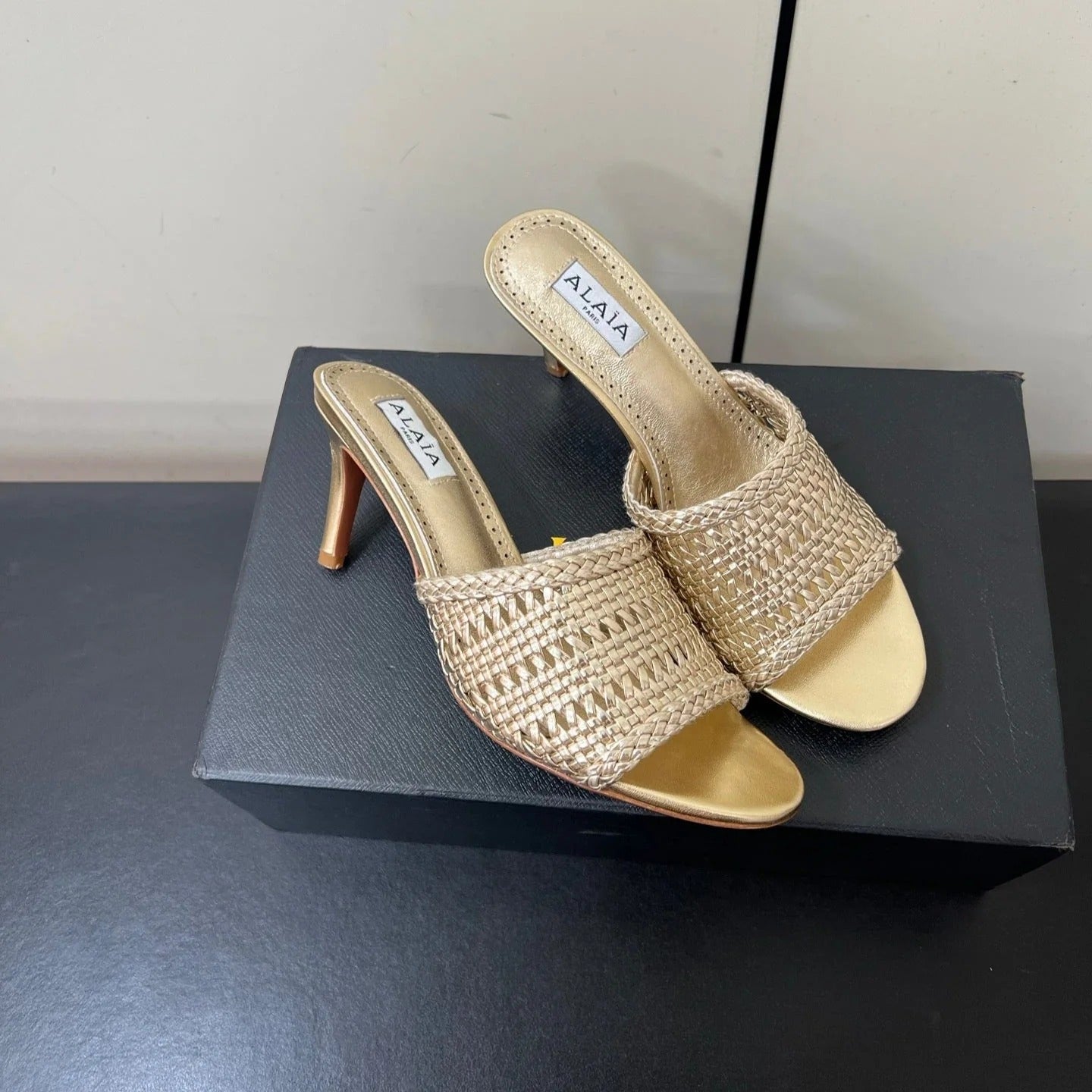 Alaia High Heel 25s 70 Mm In Gold Lambskin With Woven Pattern