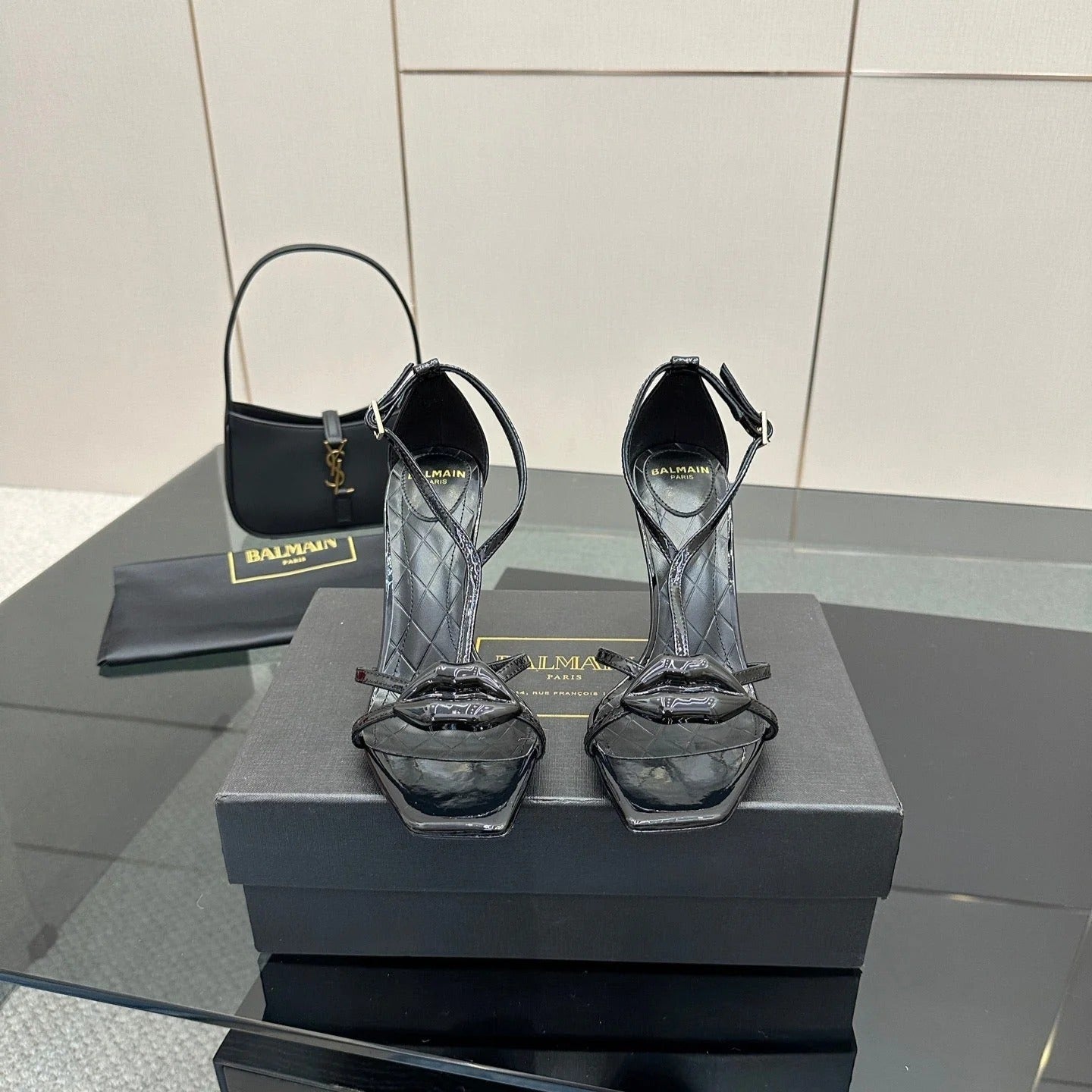 BALMAIN 25S LIPS SANDALS 10 IN BLACK SATIN
