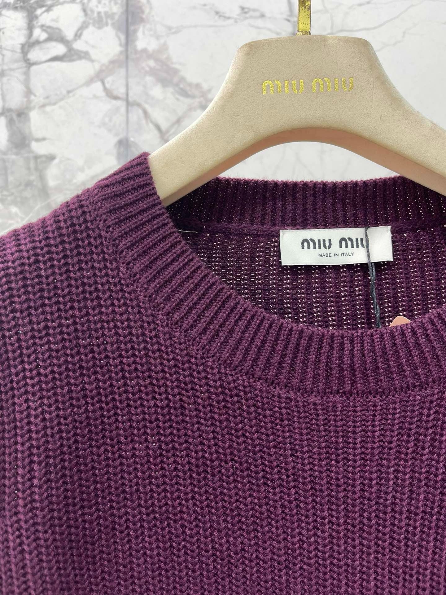 MIUMIU SWEATER STYLE 742