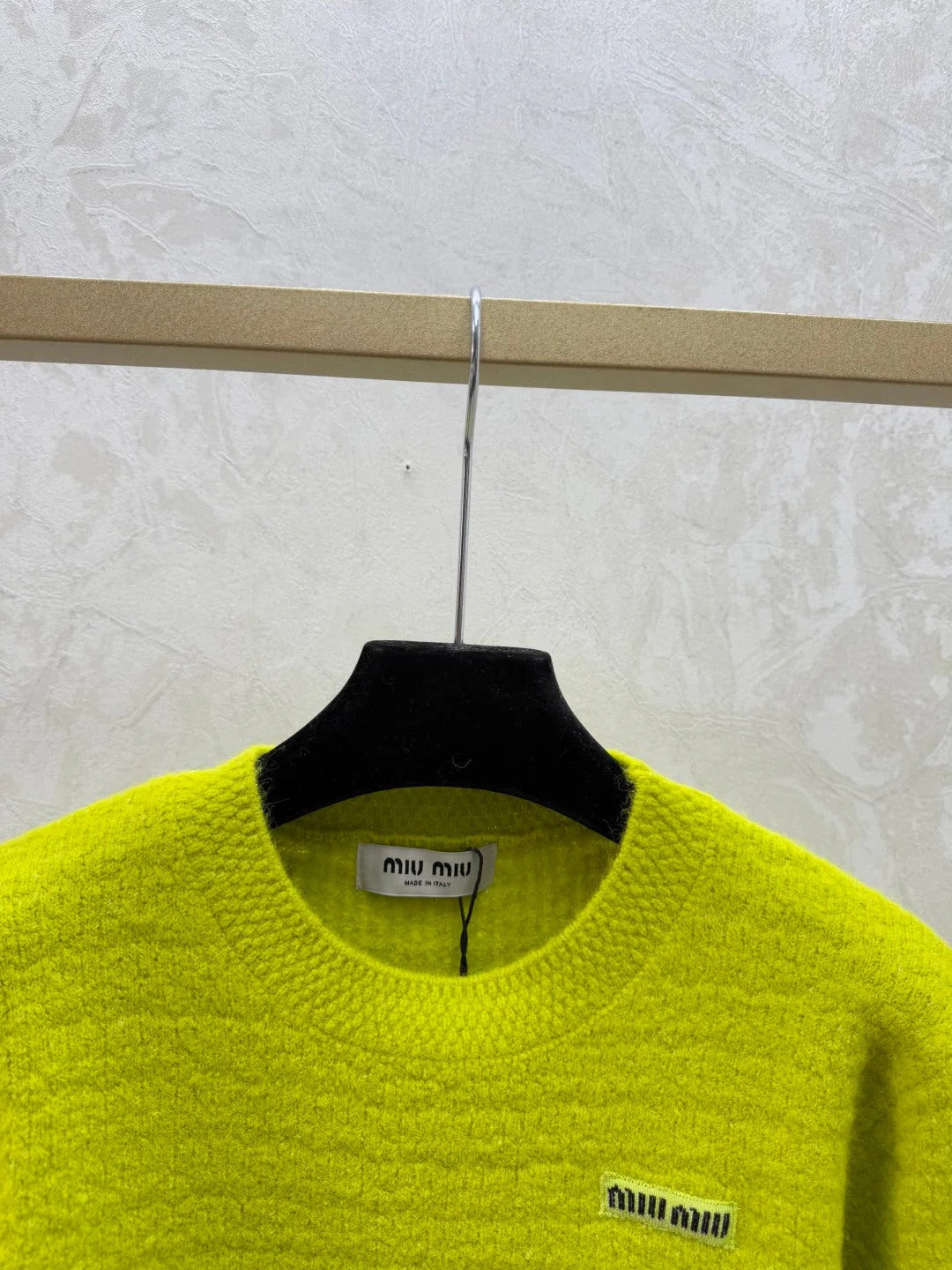MIUMIU SWEATER STYLE 679