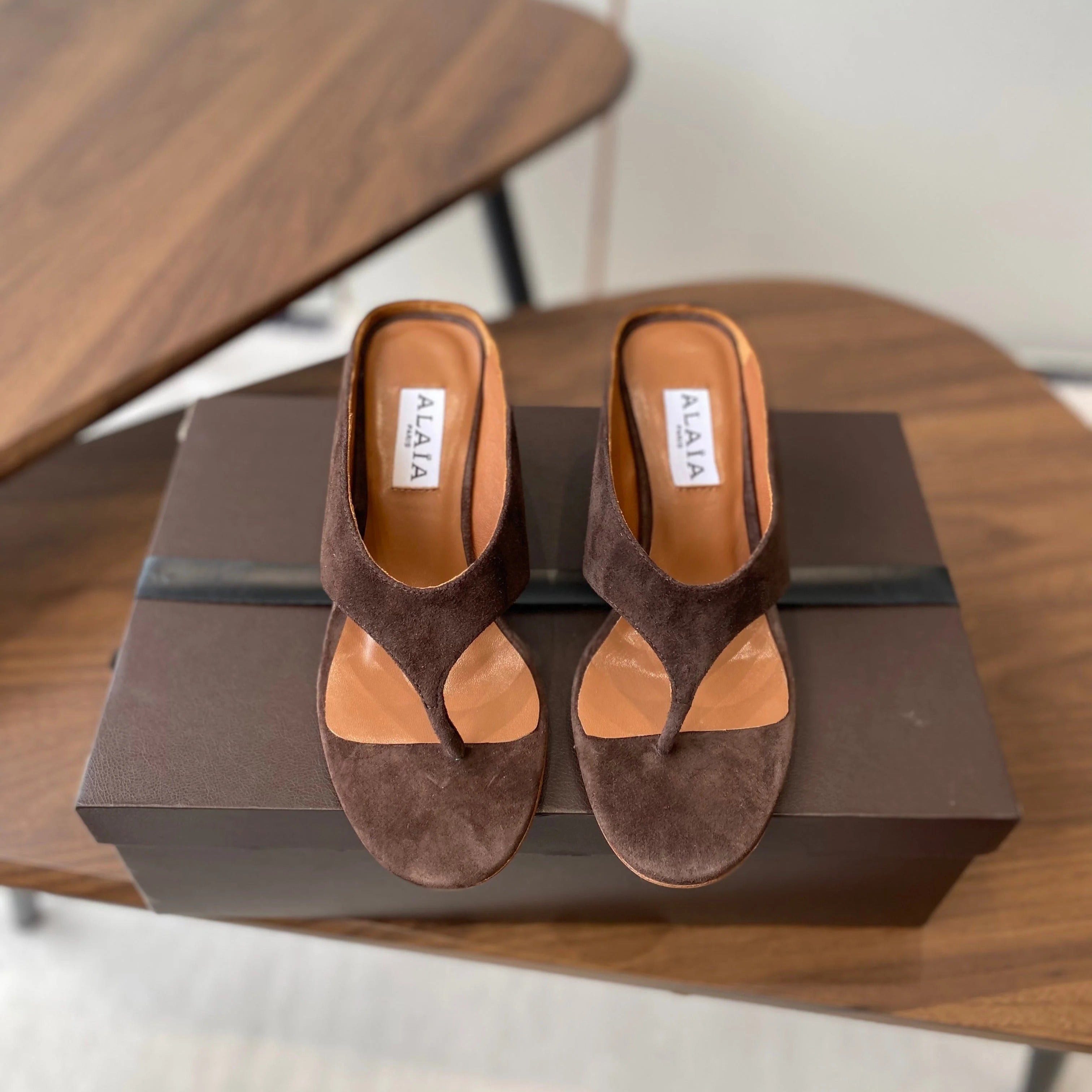 Alaia Wedge Thong Sandals 25s In Brown Suede
