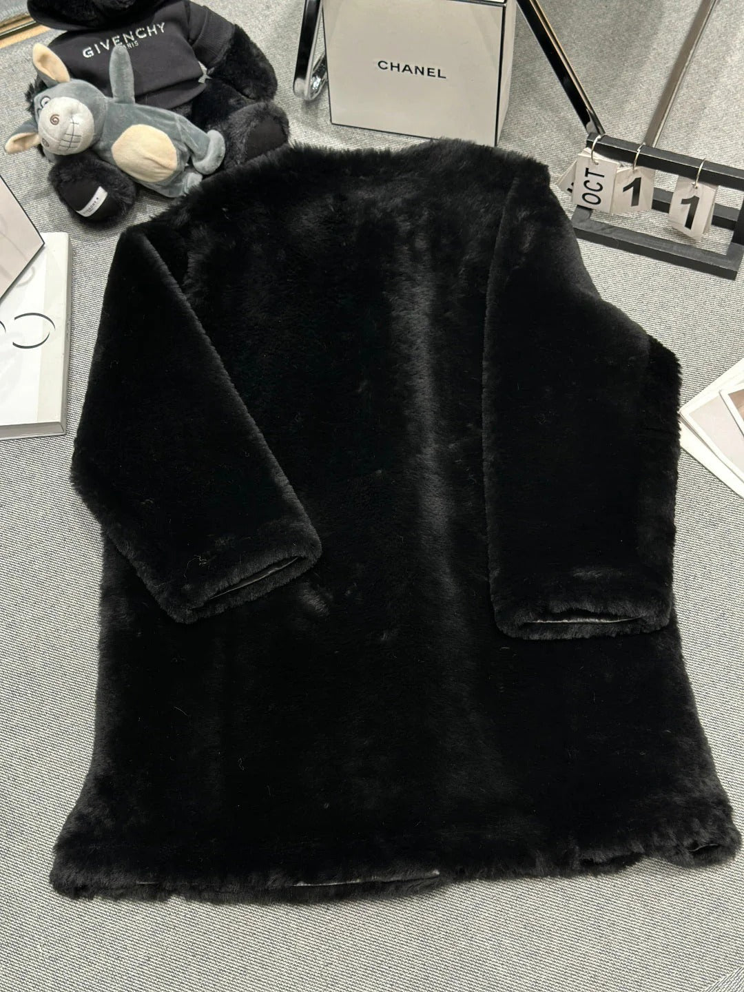 CHANEL 25S SHEEP FUR COAT 505