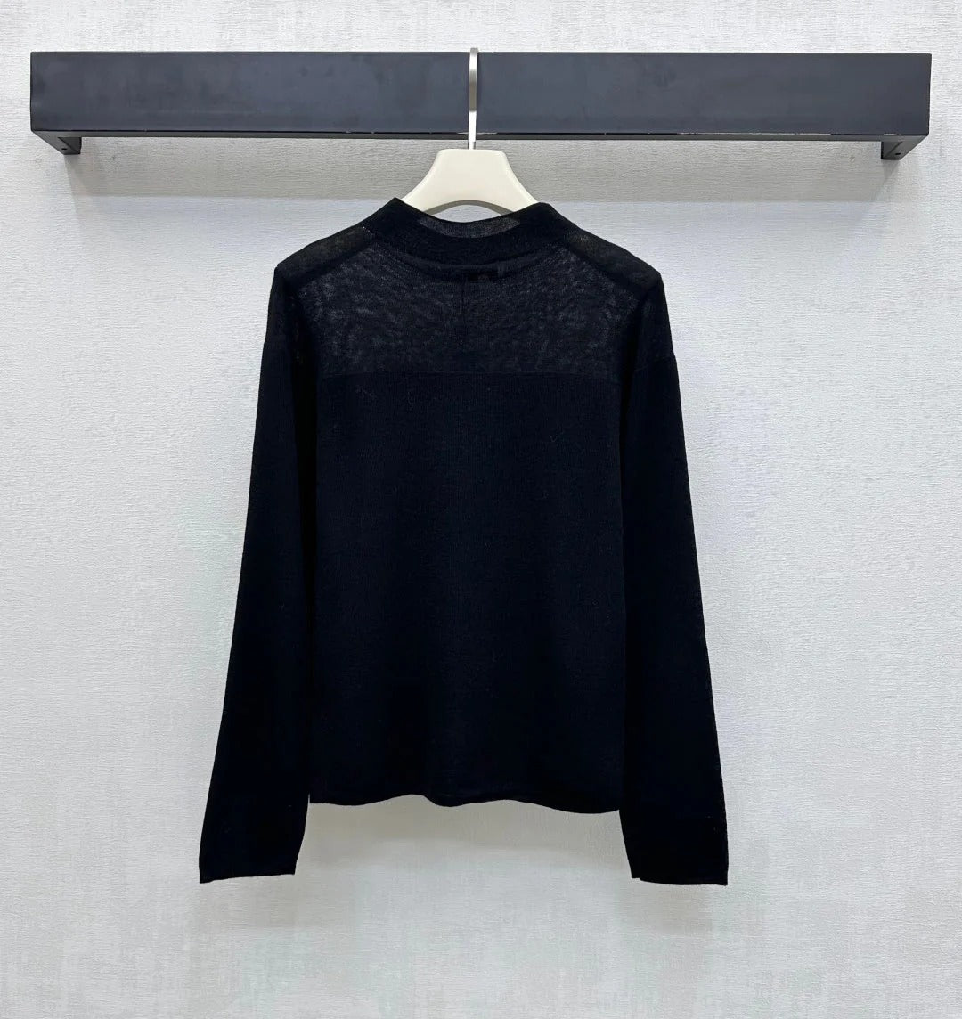CHANEL 25S LIGHTWEIGHT KNIT SWEATER 606