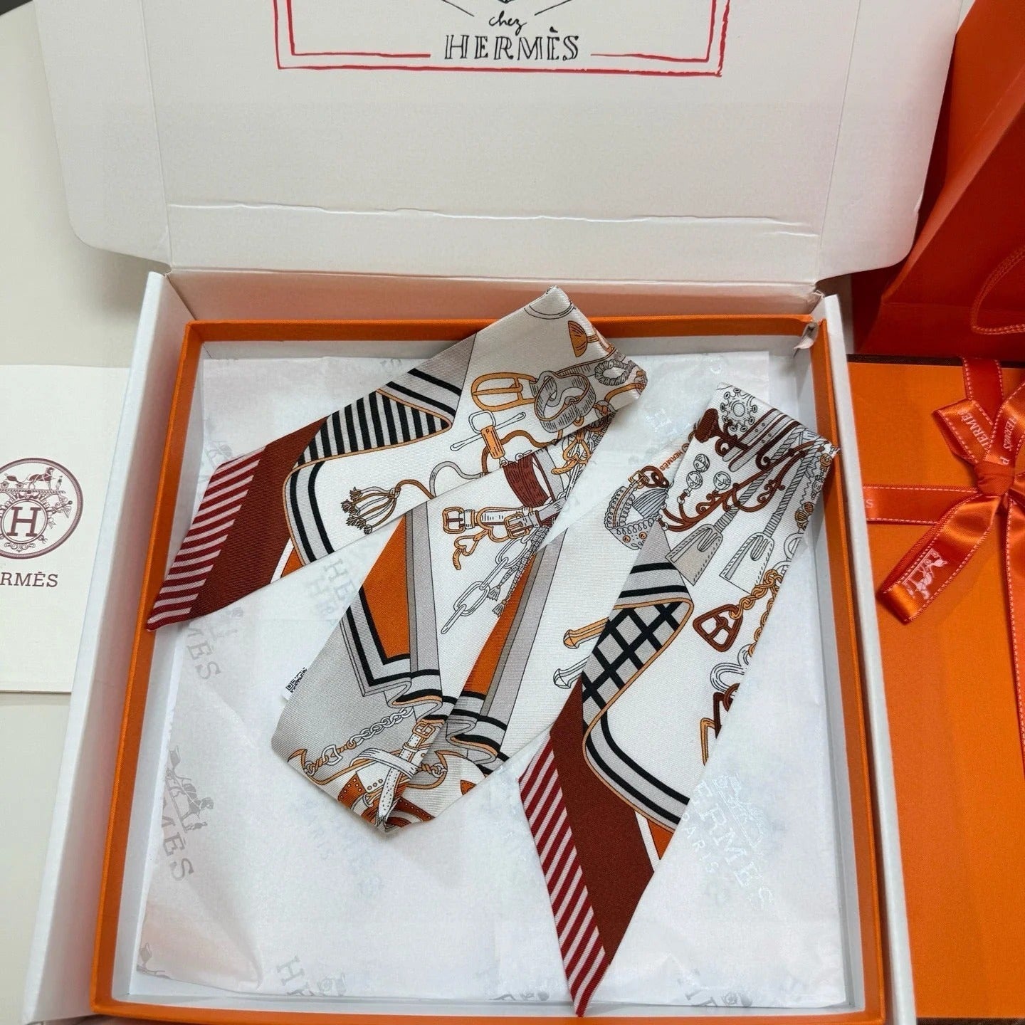 HERMES 25S SCARF 90 IN SILK 853144