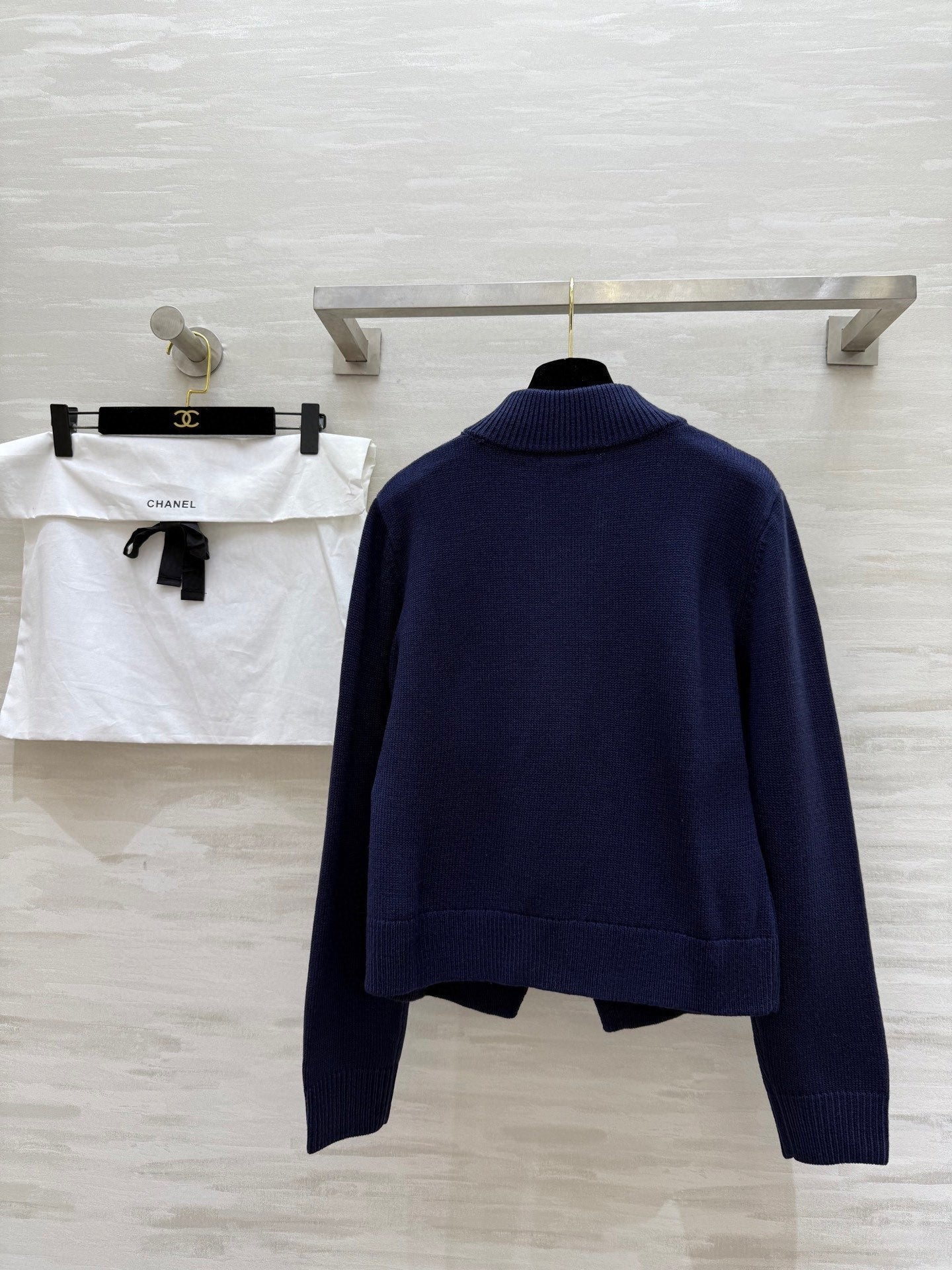 CHANEL 25S BOW EMBELLISHED KNITTED PULLOVER 274