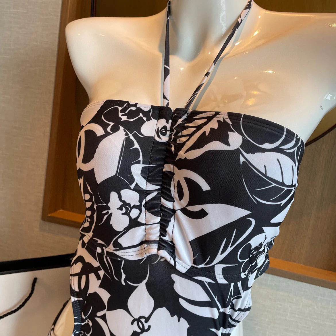 CC BIKINI SWIMSUIT SET IN BLACK AND WHITE FLORAL PRINTED 622171