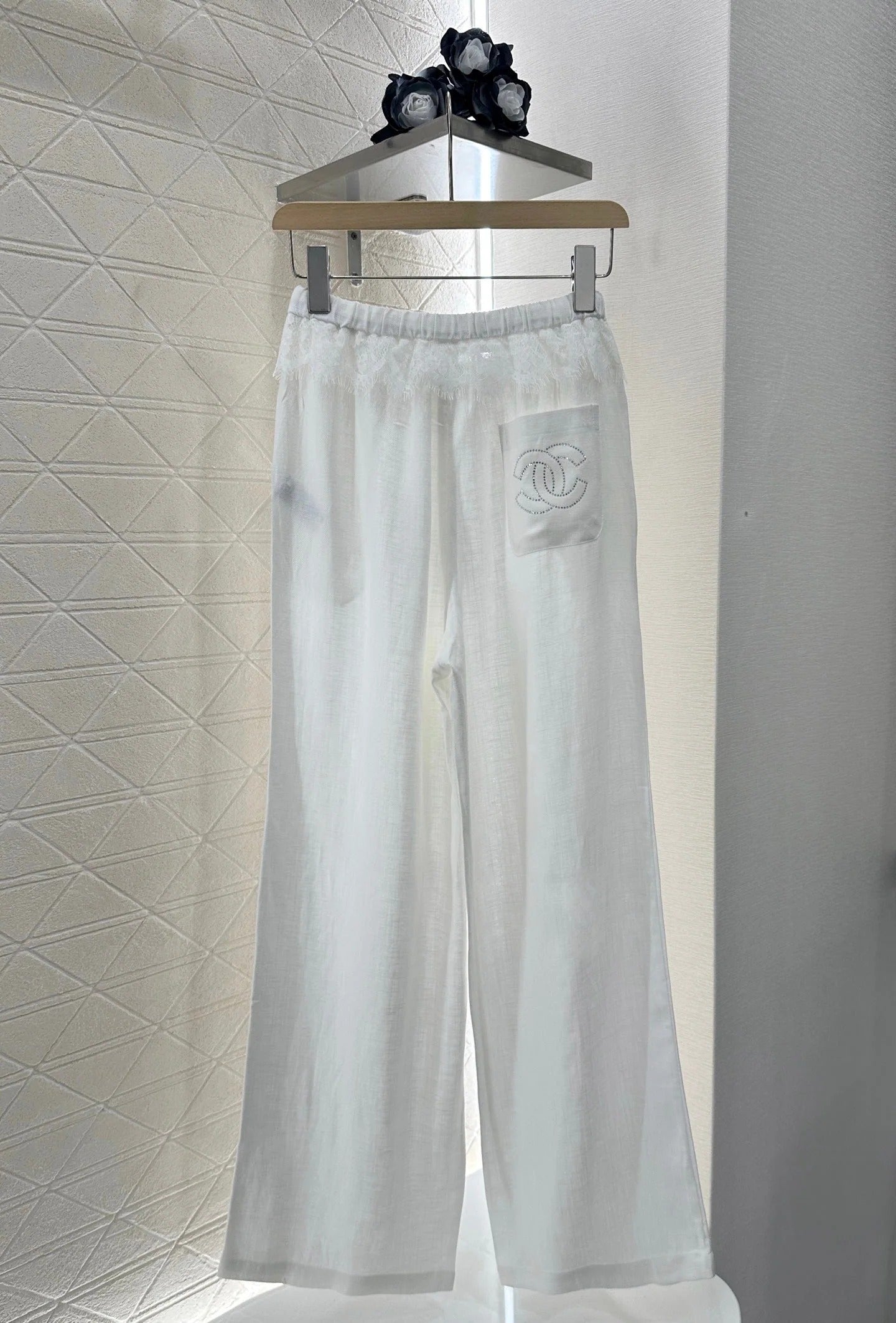 CHANEL WHITE WIDE-LEG DRAWSTRING SOFT FABRIC PANTS
