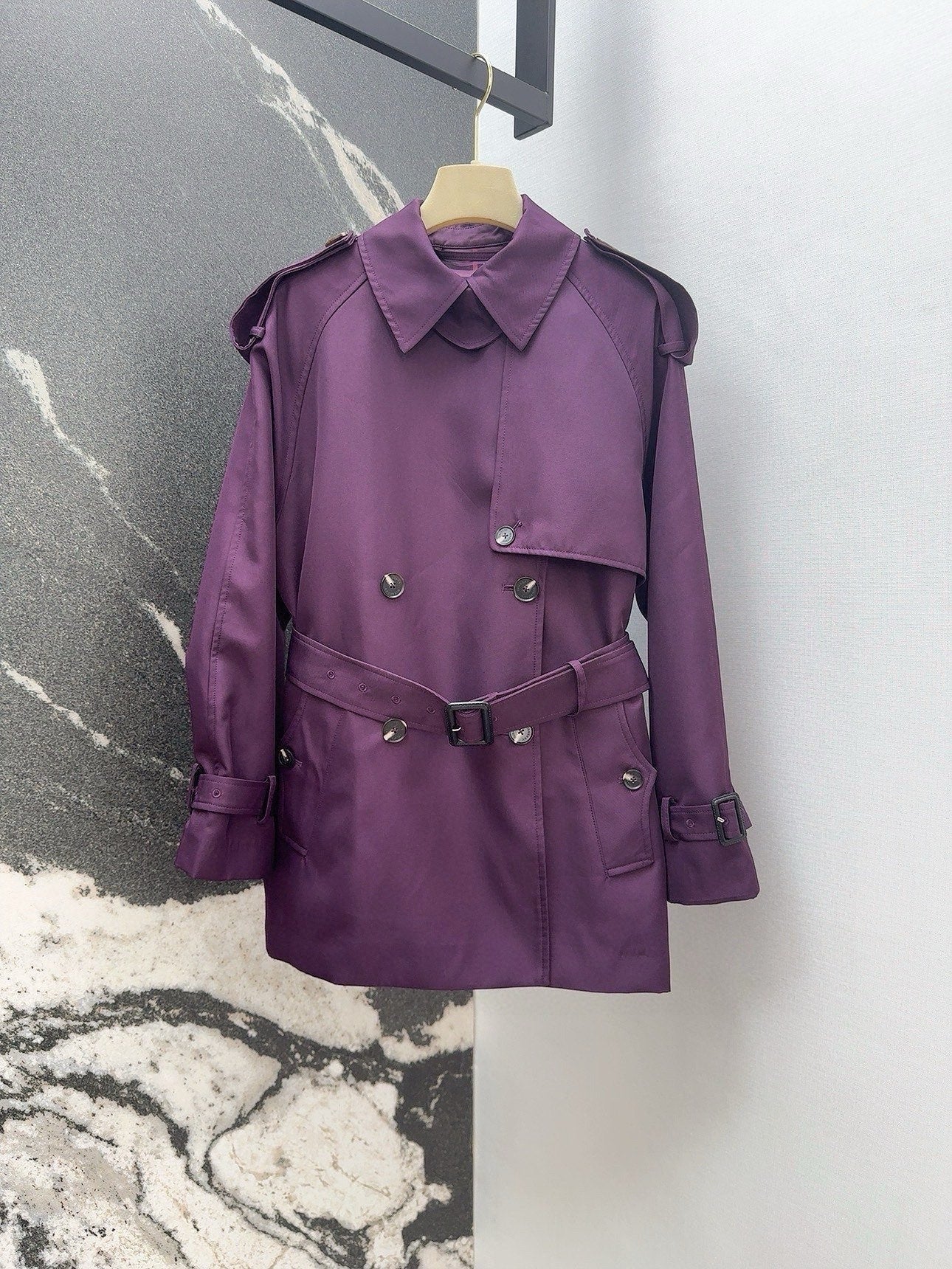 BURBERRY 25S DOUBLE-BREASTED TRENCH COAT 147