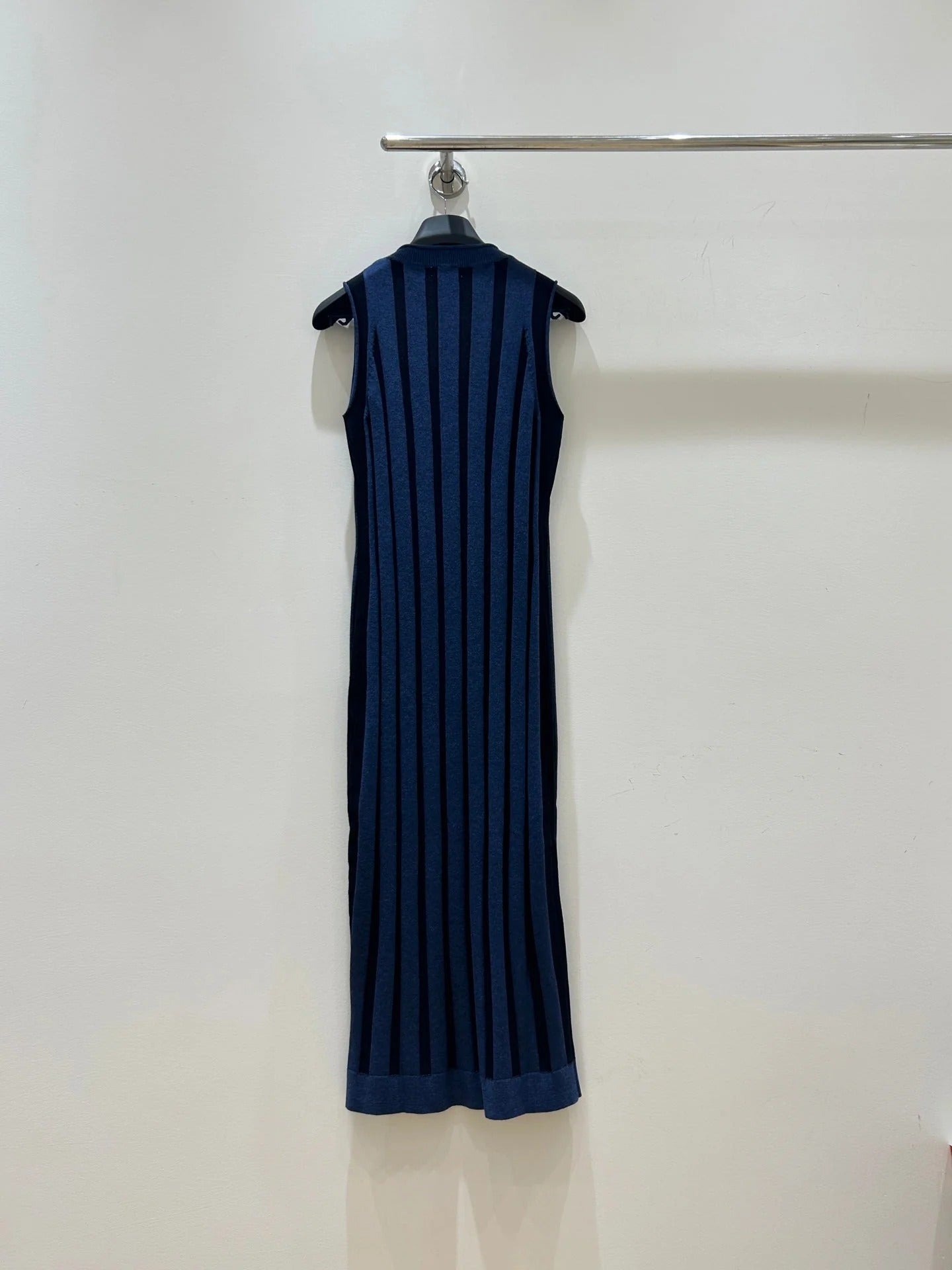 LOEWE SLEEVELESS DRESS STYLE 182