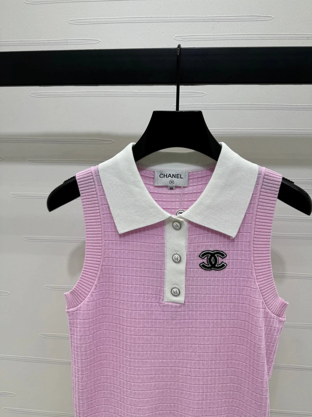 CHANEL 25S DOUBLE C LOGO KNIT COLLAR VEST 264071