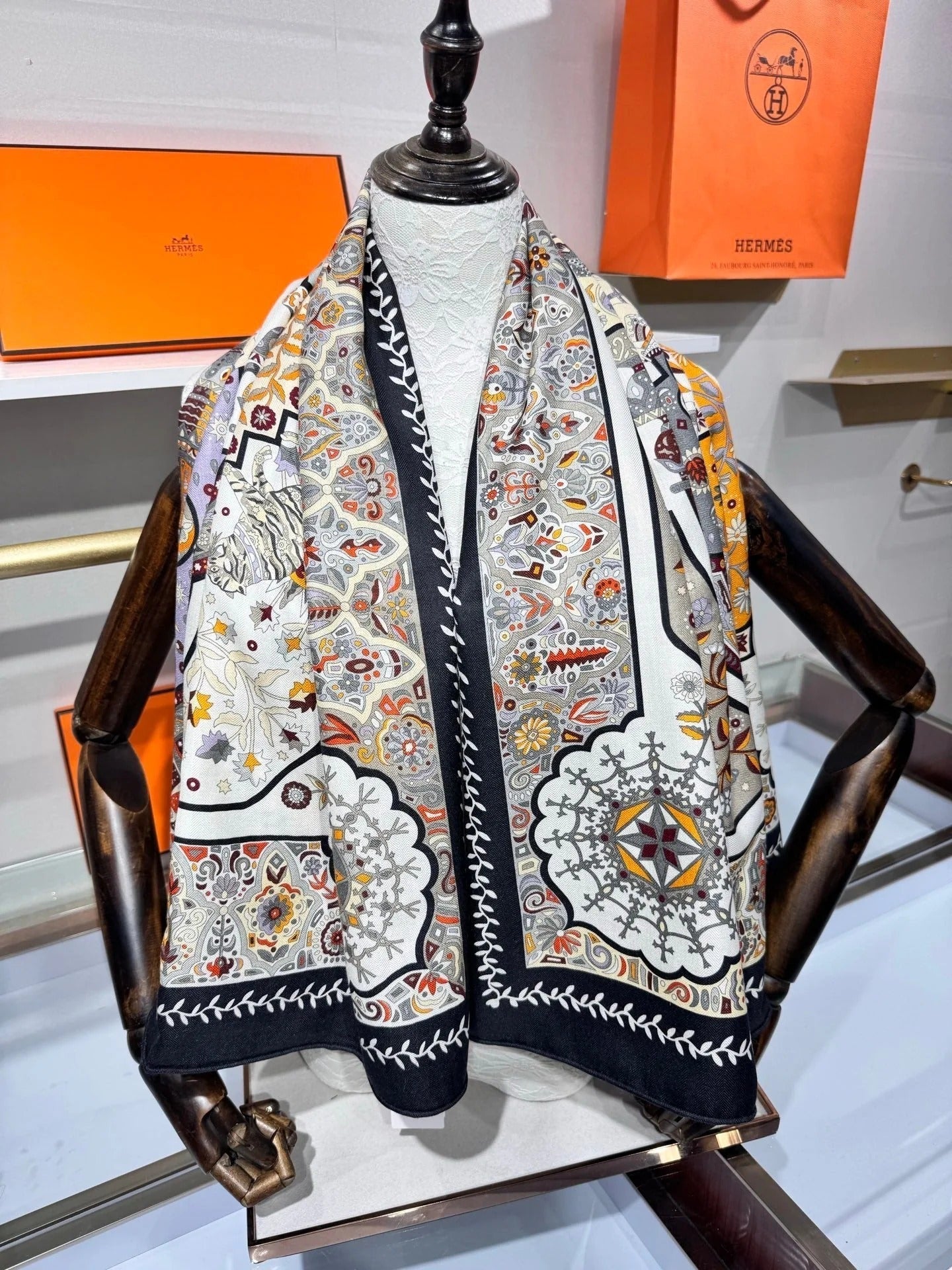 HERMES 25S SCARF 135 IN CASHMERE SILK 706586