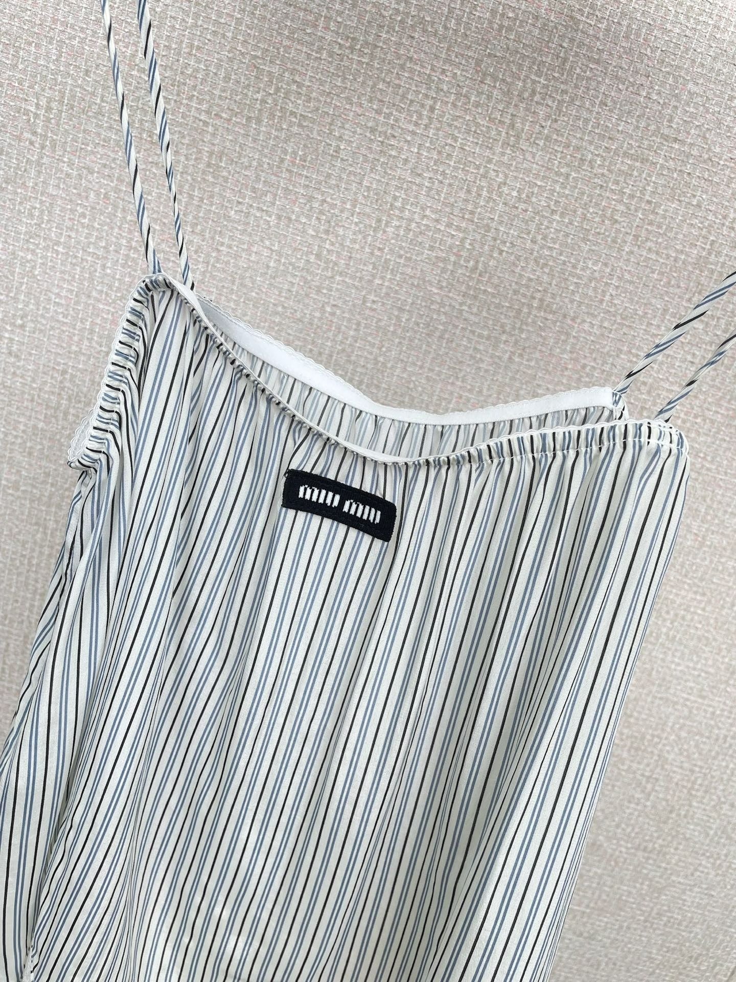 MIUMIU SHORT STYLE 345