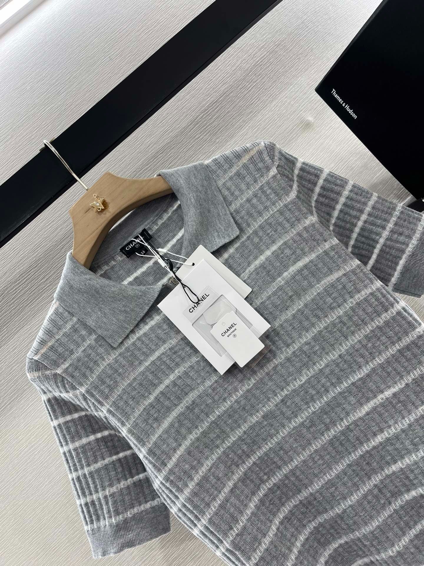 CHANEL SHORT SLEEVE KNIT TOP