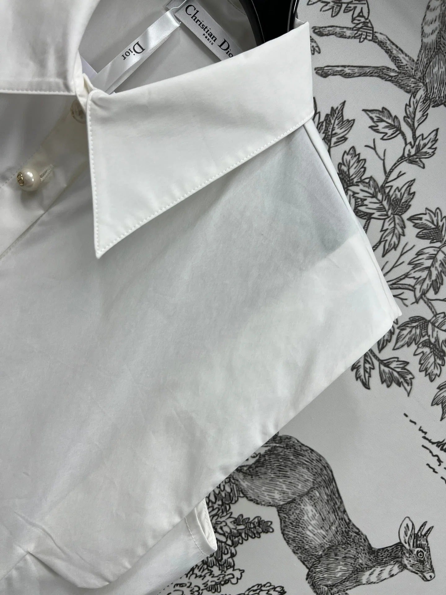 DIOR SLEEVELESS SHIRT 268580
