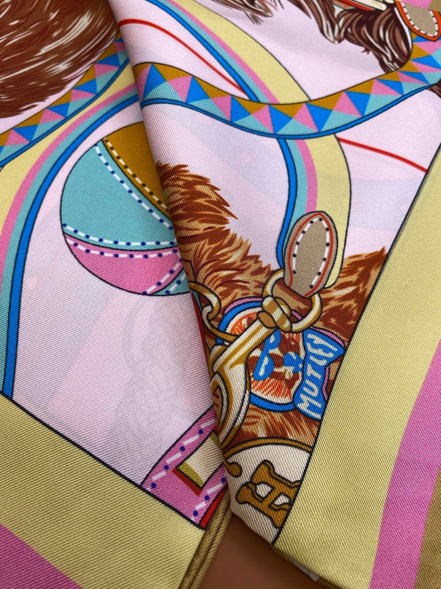 HERMES 25S SCARF 90 IN SILK 703713