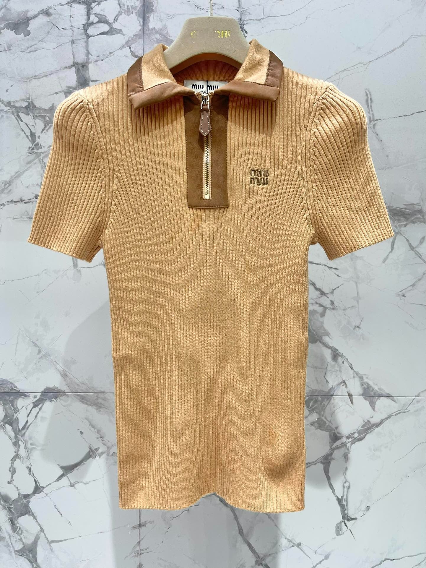 MIUMIU SHORT-SLEEVE KNIT TOP STYLE 263
