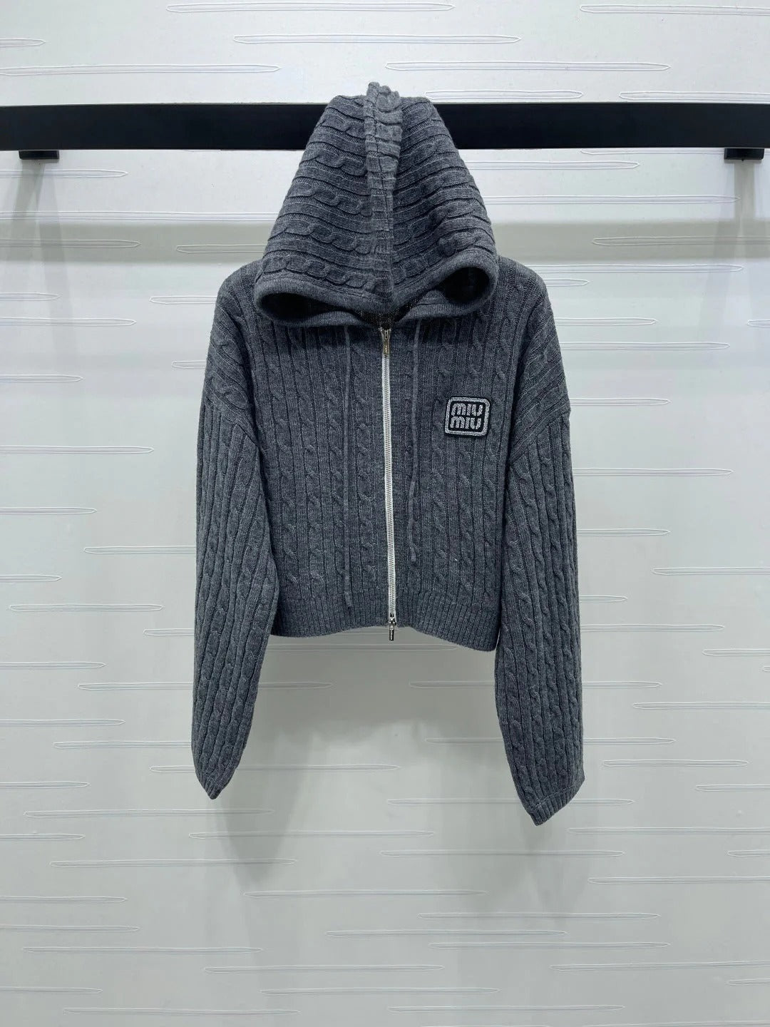 MIUMIU CARDIGAN STYLE 492