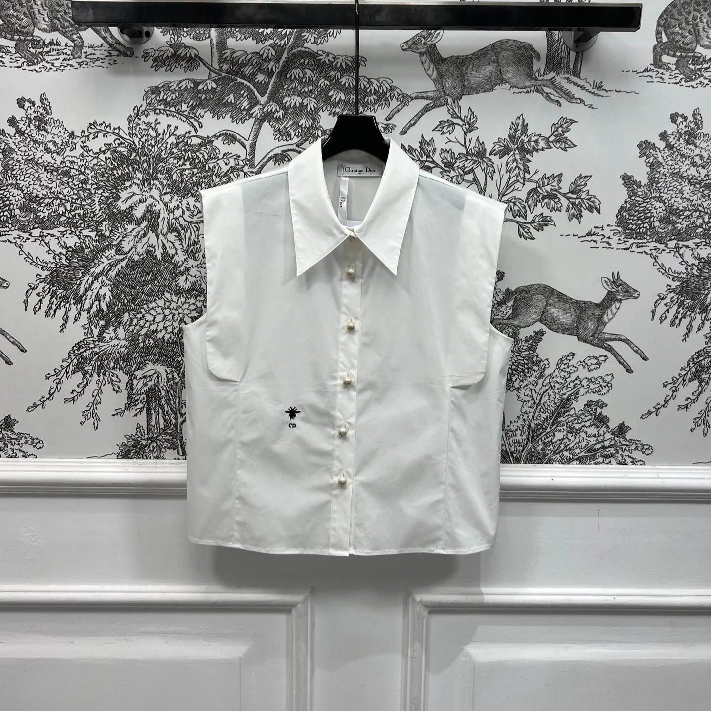 DIOR SLEEVELESS SHIRT 268580