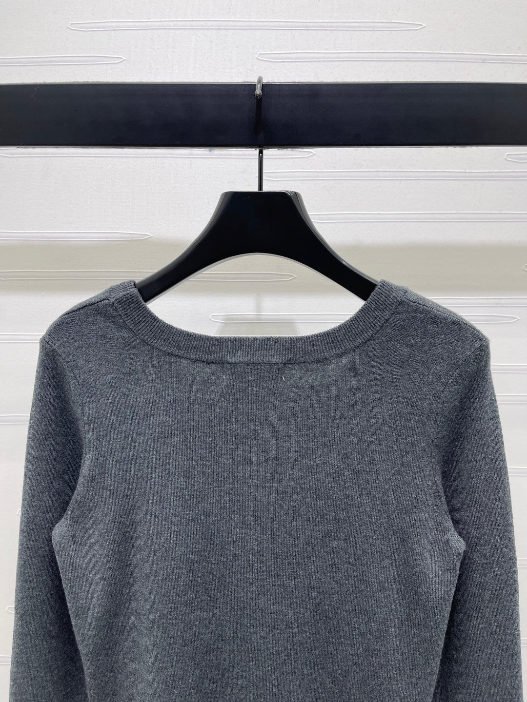 MIUMIU KNITTED SWEATER STYLE 461