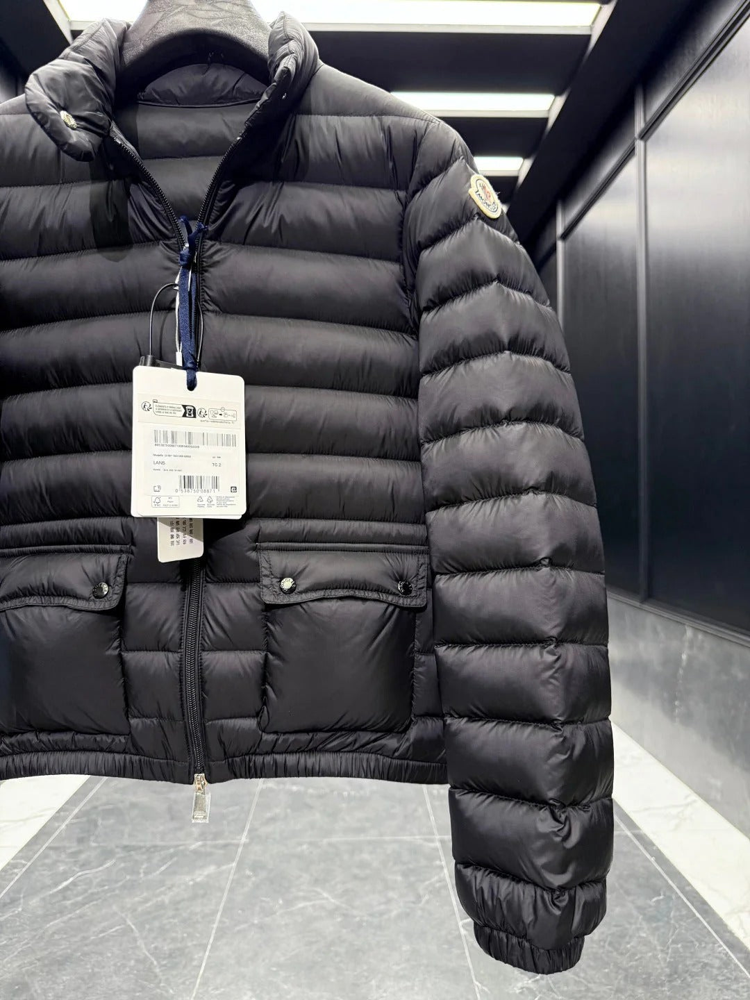 MONCLER 25S JACKET IN BLACK 021