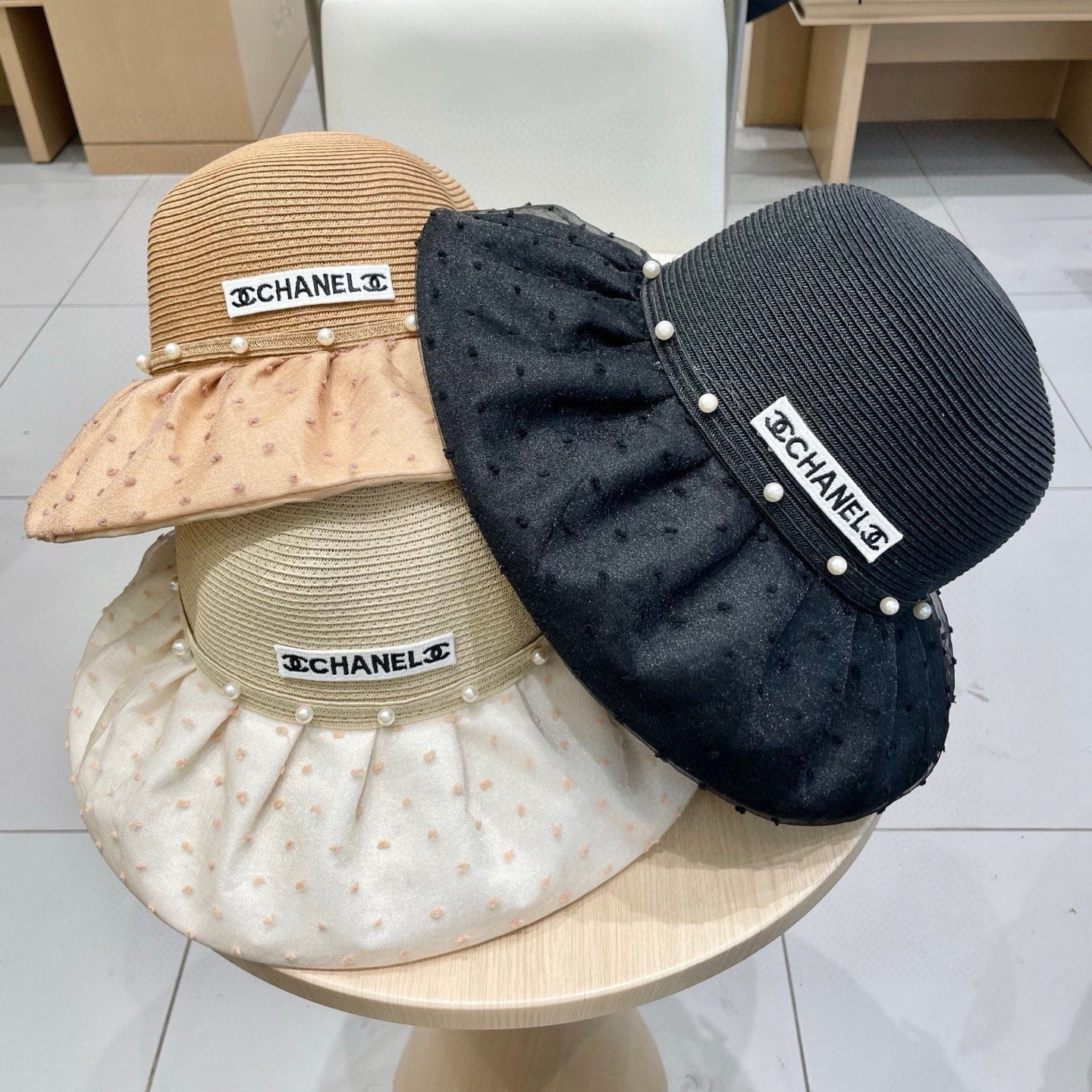 WIDE BRIM HAT IN BROWN STRAW 673032