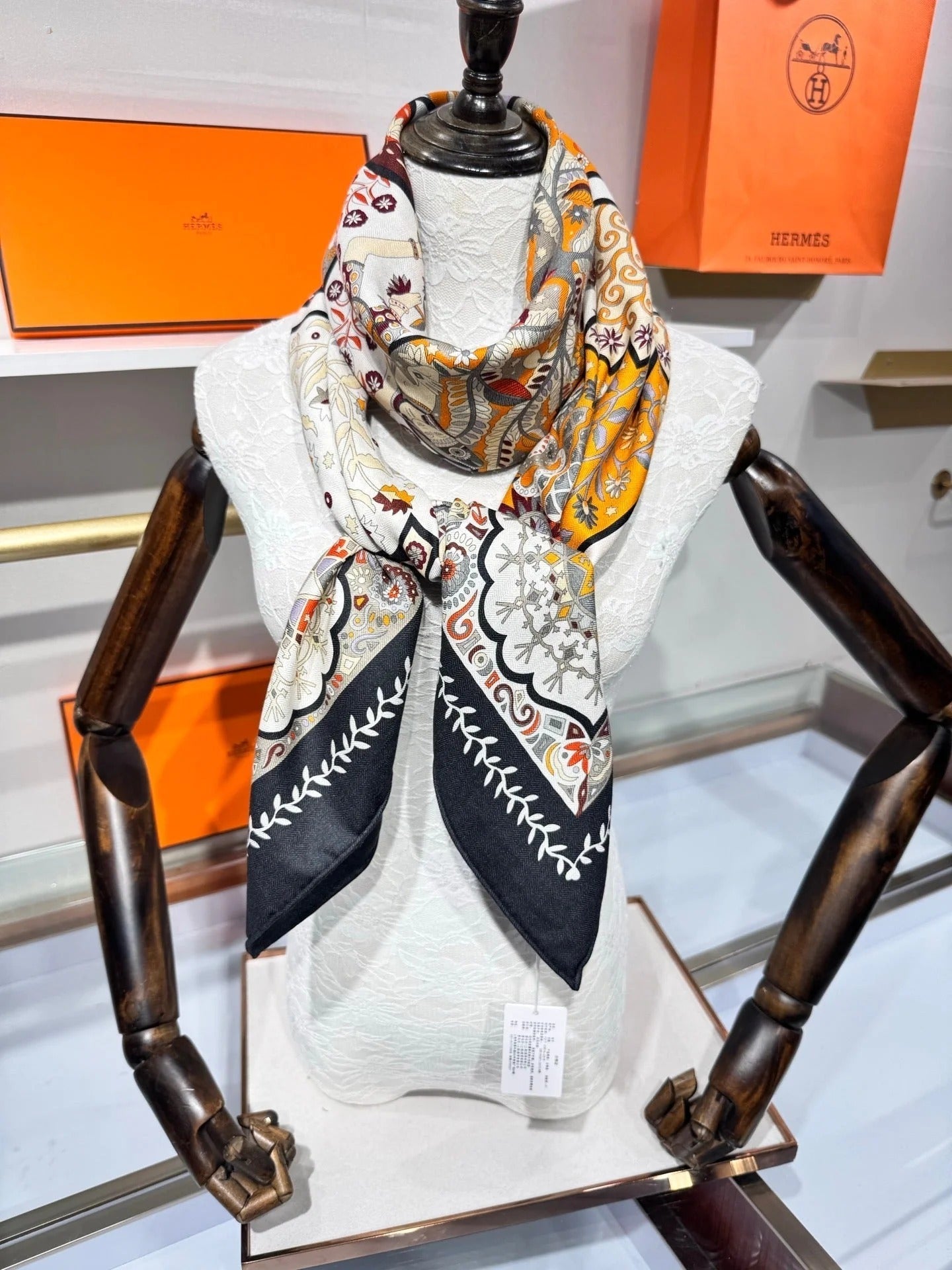 HERMES 25S SCARF 135 IN CASHMERE SILK 706586