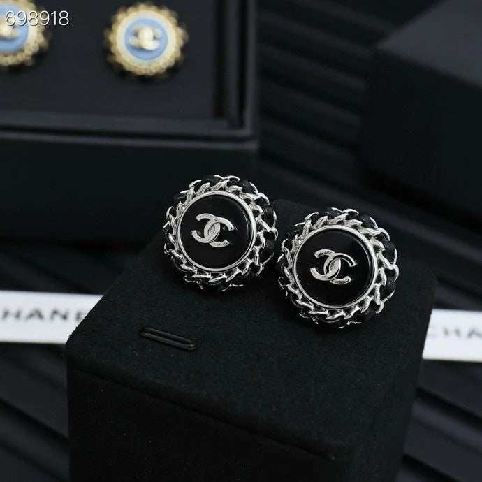 CC 25P STUD EARRINGS IN BLUE DENIM BLACK CALFSKIN-THREADED BUTTON