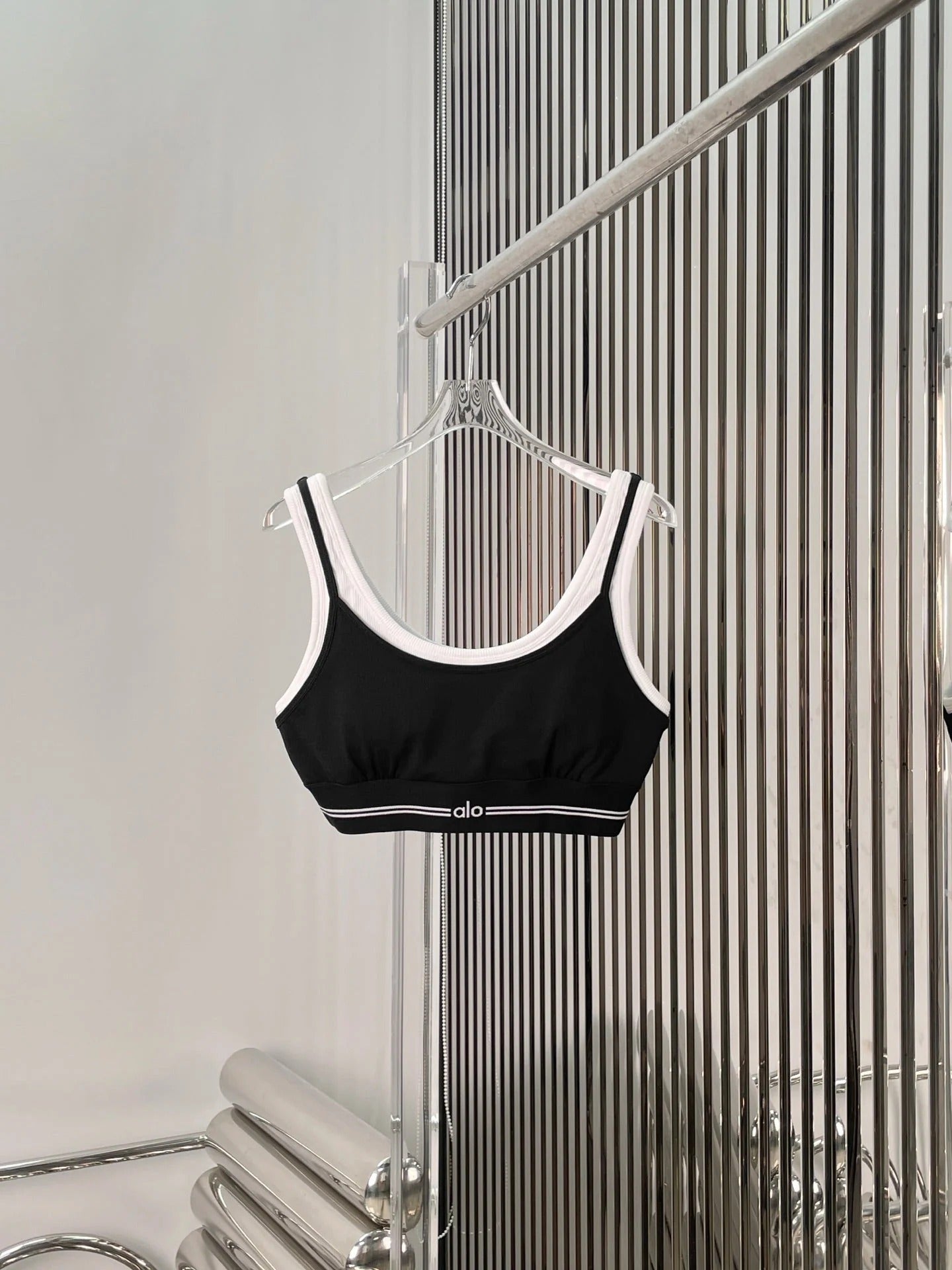 ALO CROPPED CAMI TOP STYLE 10