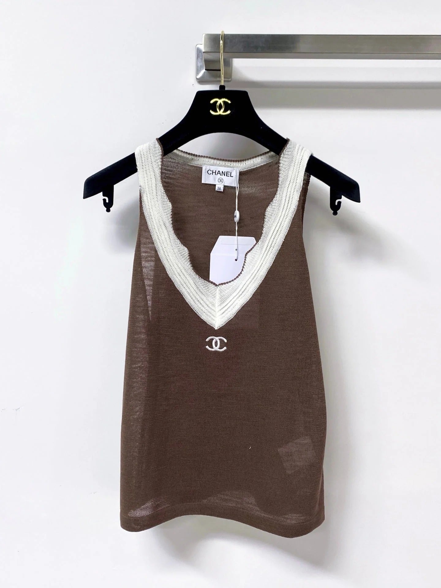 Chanel 2026 Knit Vest V-neck Wool Laine 449875
