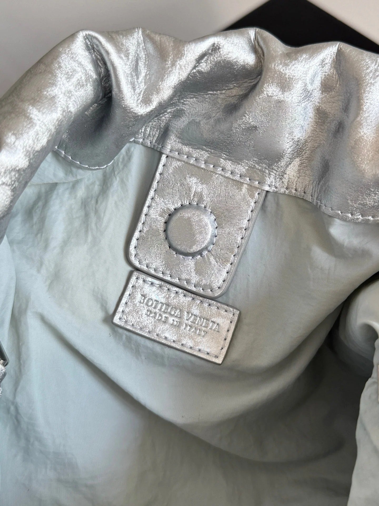 Bottega Veneta 2026 Dustbag 33cm Silver Intrecciato Lamina Satin Leather