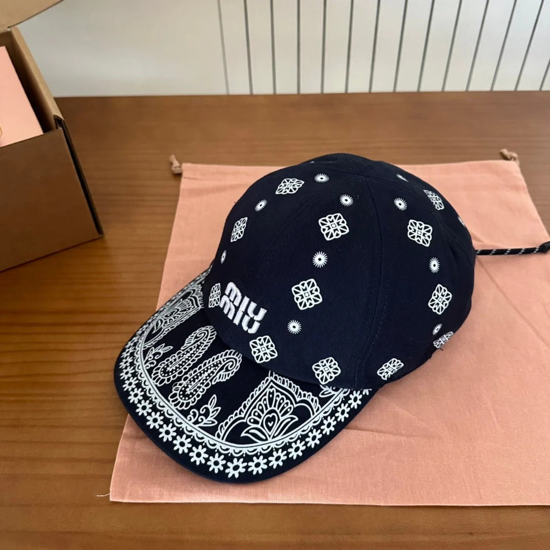 MM BASEBALL CAP IN BLACK WITH BLACK EMBROIDERED PATTERN
