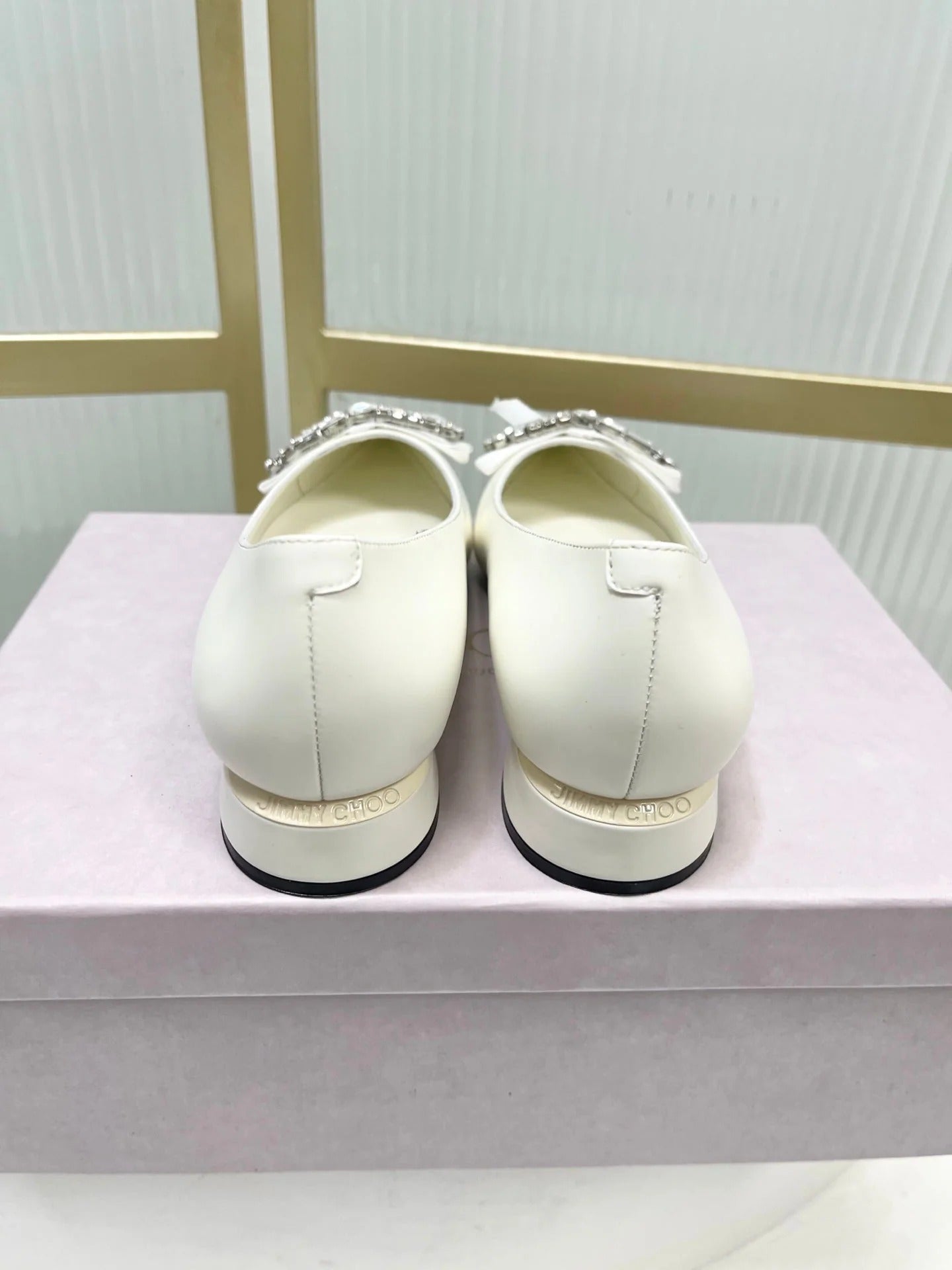 Jimmy 26s Pointed Toe Pump 25 White Cowhide 605966