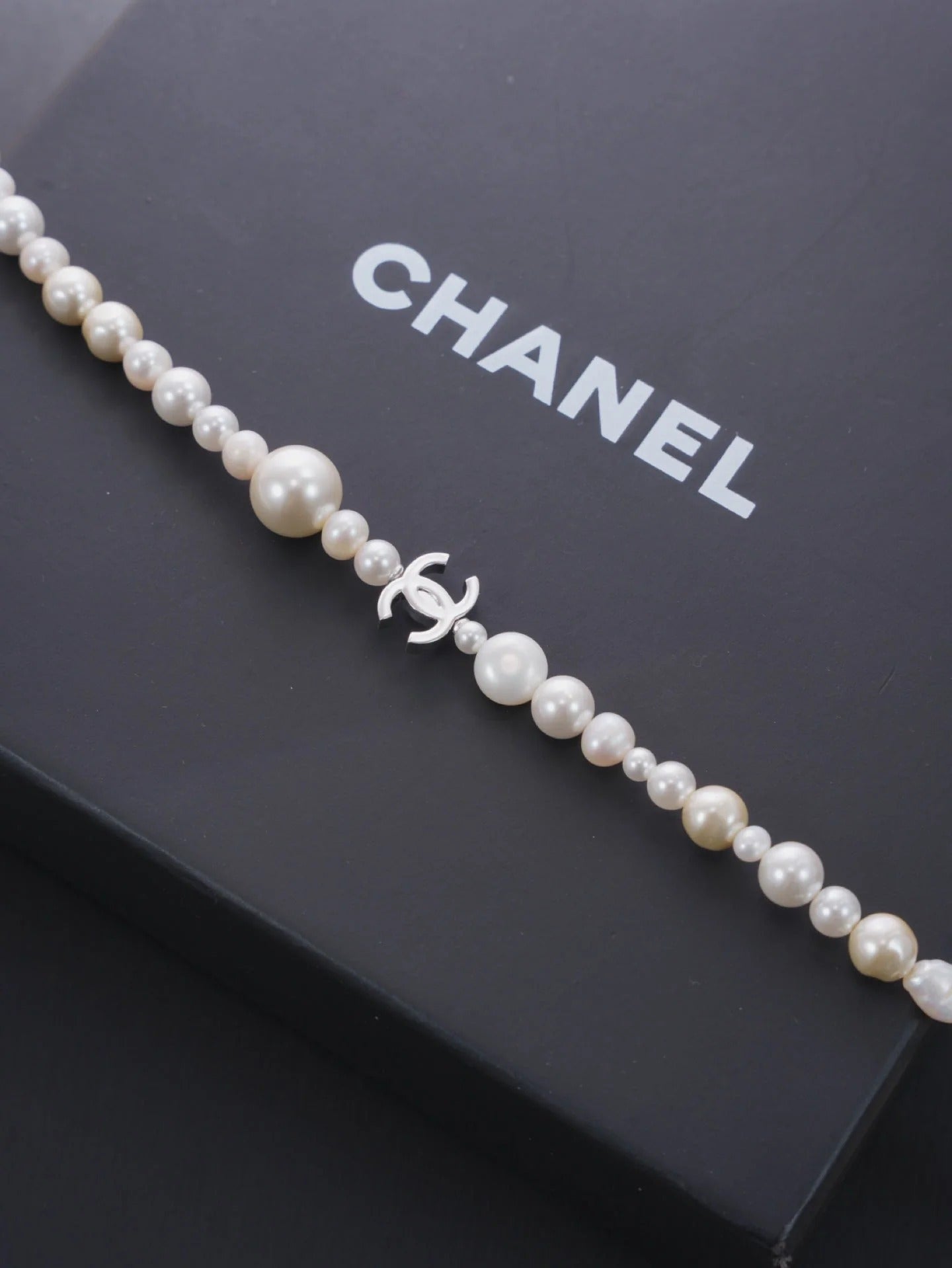 Chanel 2026 Freshwater Pearl Silver Double C Short Necklace Choker