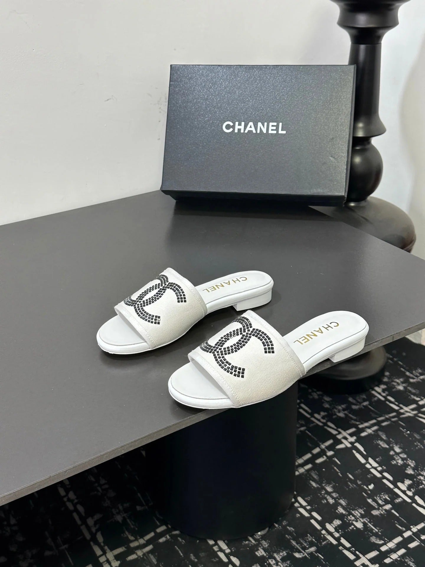 CC 2026 Slippers White Canvas Sheepskin 668148
